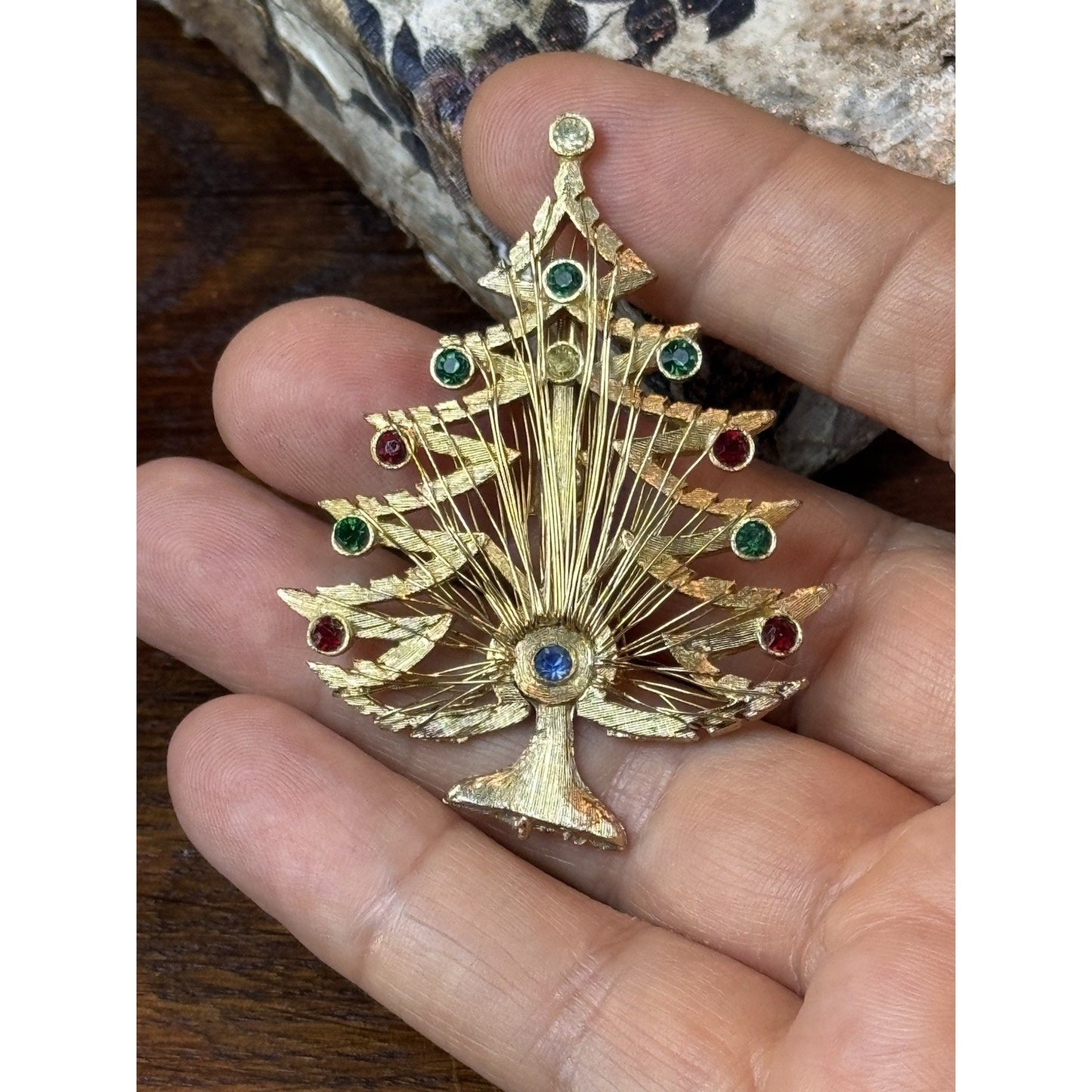 Vintage LJM Rhinestone Christmas Tree Brooch Goldtone Harp Wire Holiday Pin