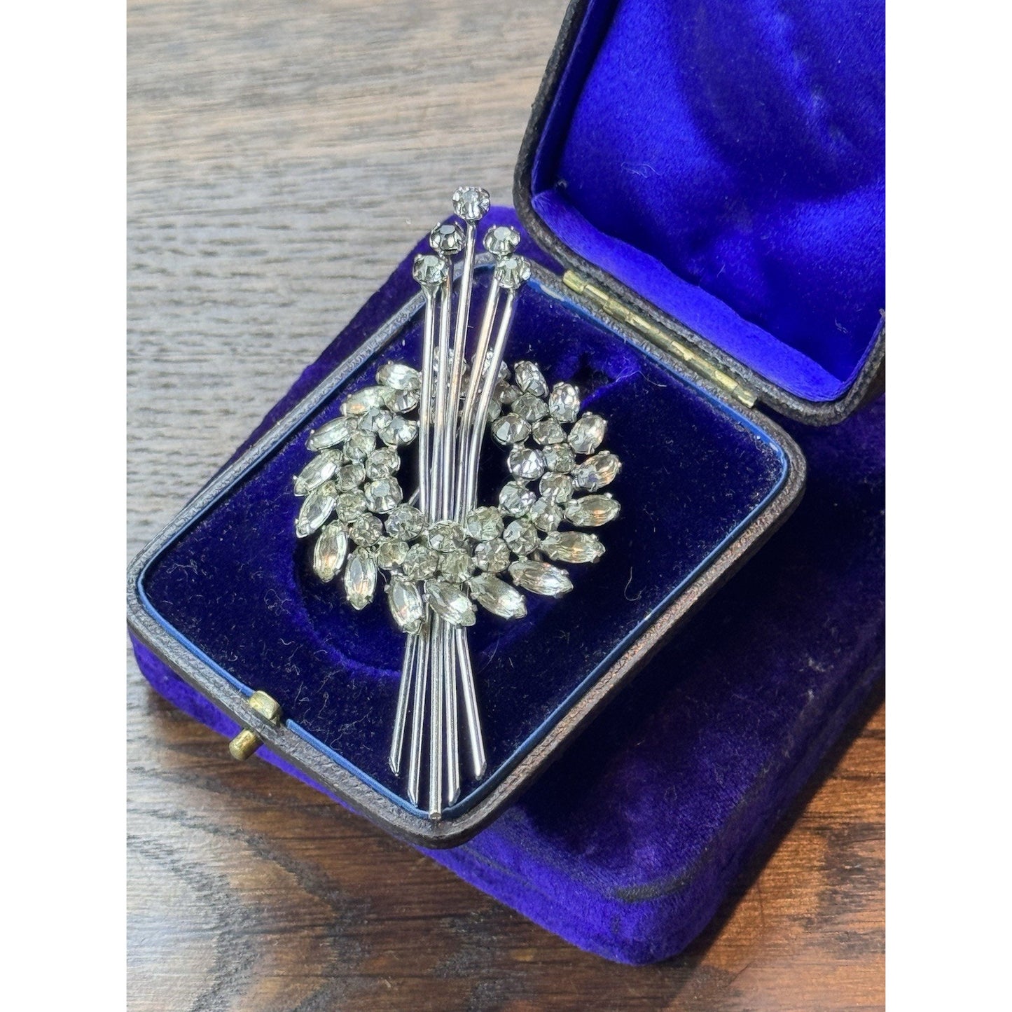 Vintage Brooch Pendant Clear Rhinestone Comet Silvertone 3.25” x 1.5”