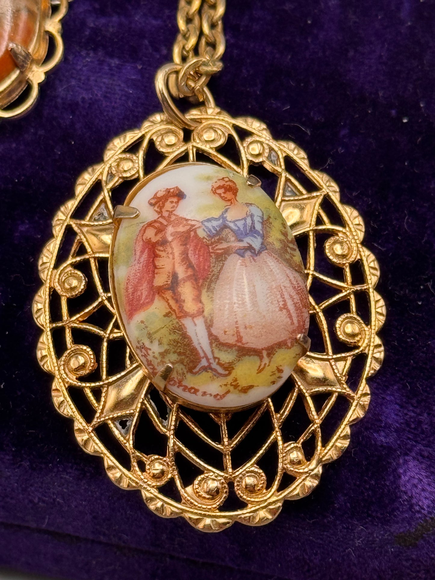 Vintage Goldtone Fragonard Lovers Scene Pendant Necklace & Brooch Set