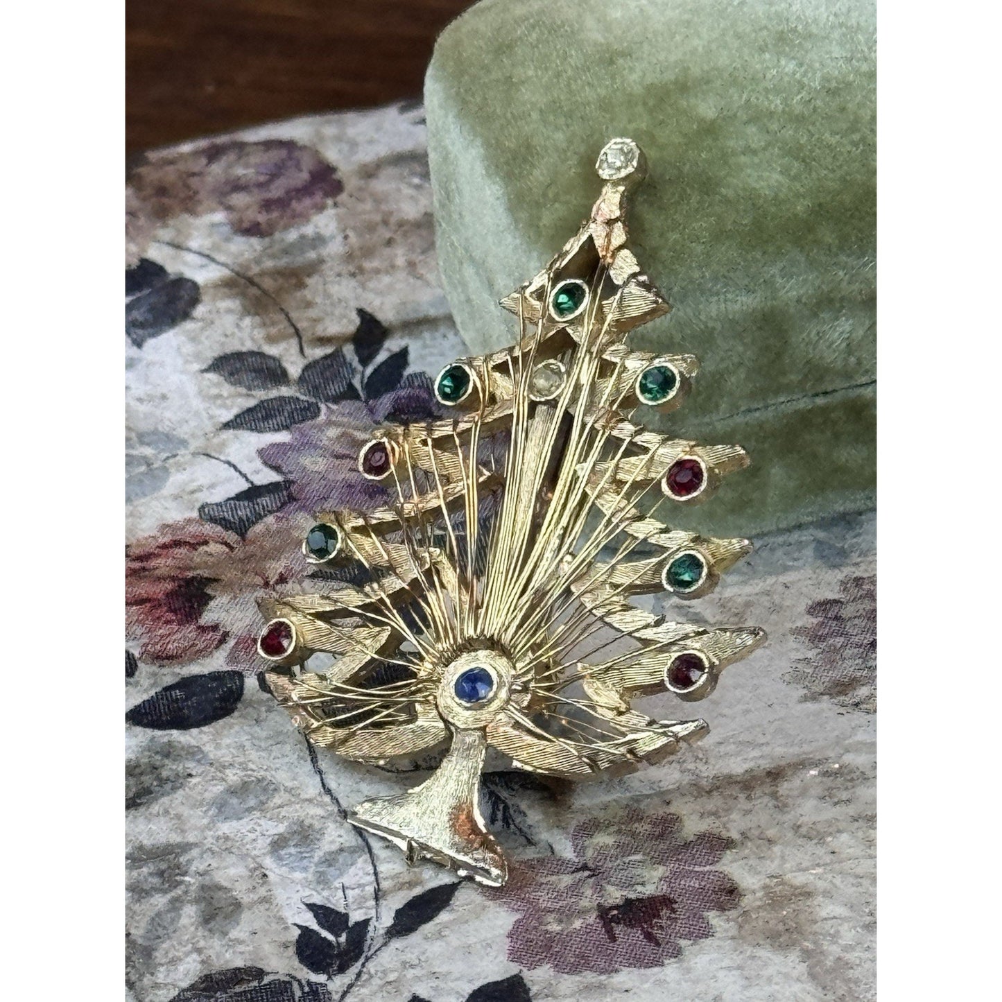 Vintage LJM Rhinestone Christmas Tree Brooch Goldtone Harp Wire Holiday Pin