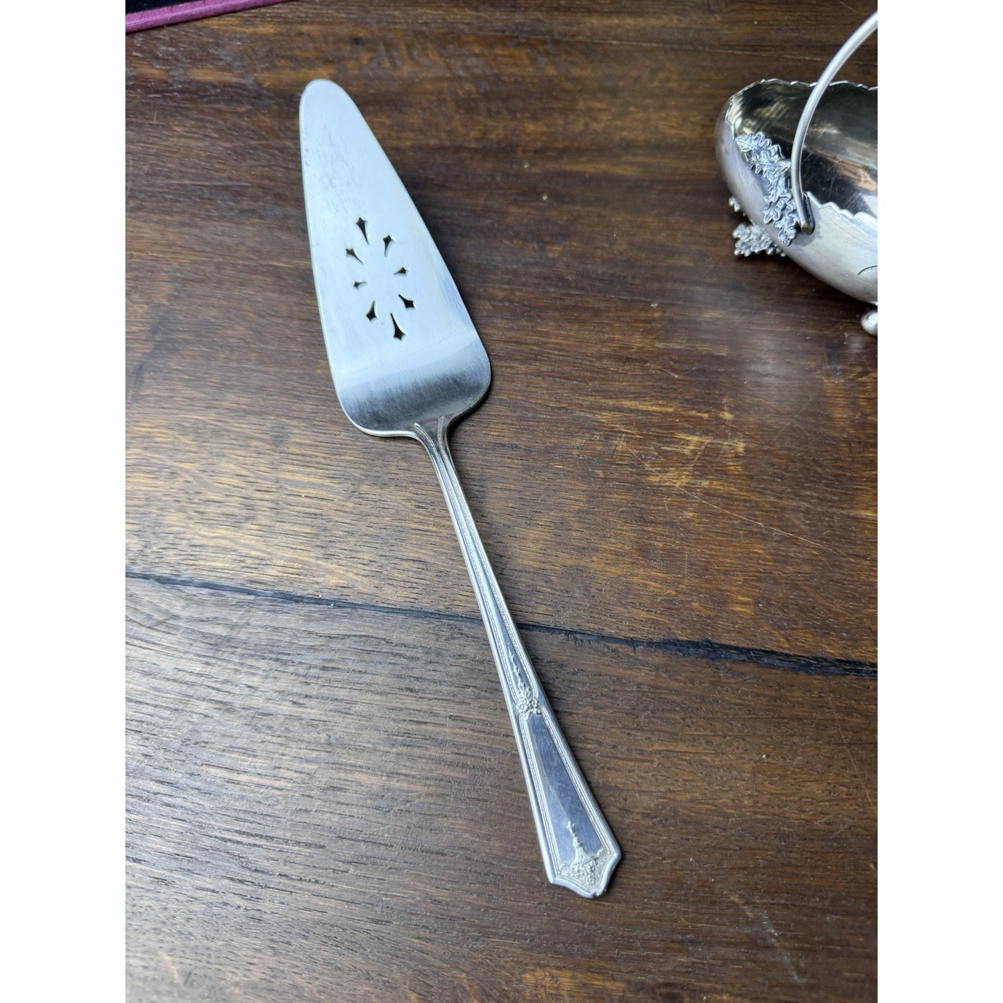 Vintage Bouquet Silverplate Pie Cake Server Pierced 10” Dessert Serving