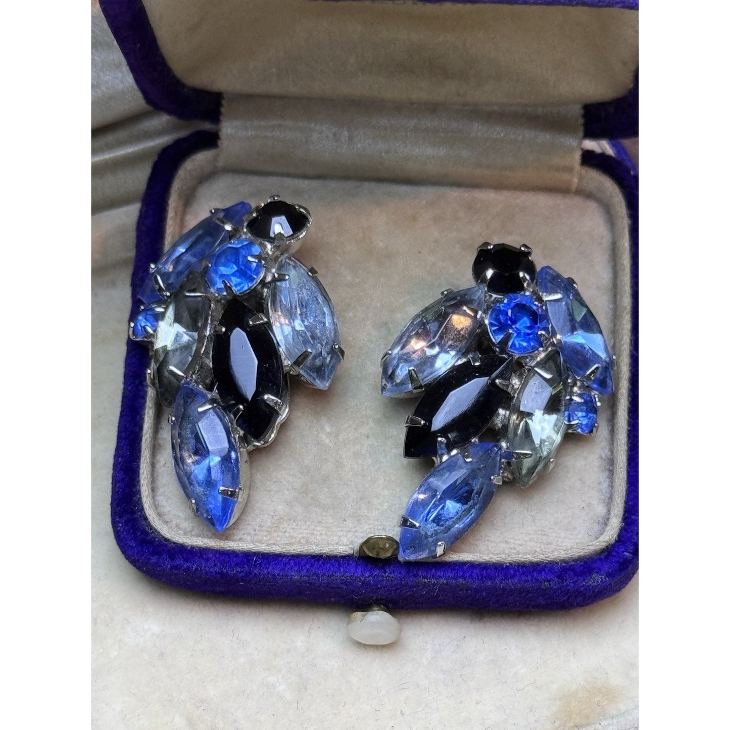 Vintage Earrings Blue Rhinestone Clip On Black Light Blue Navette Silvertone