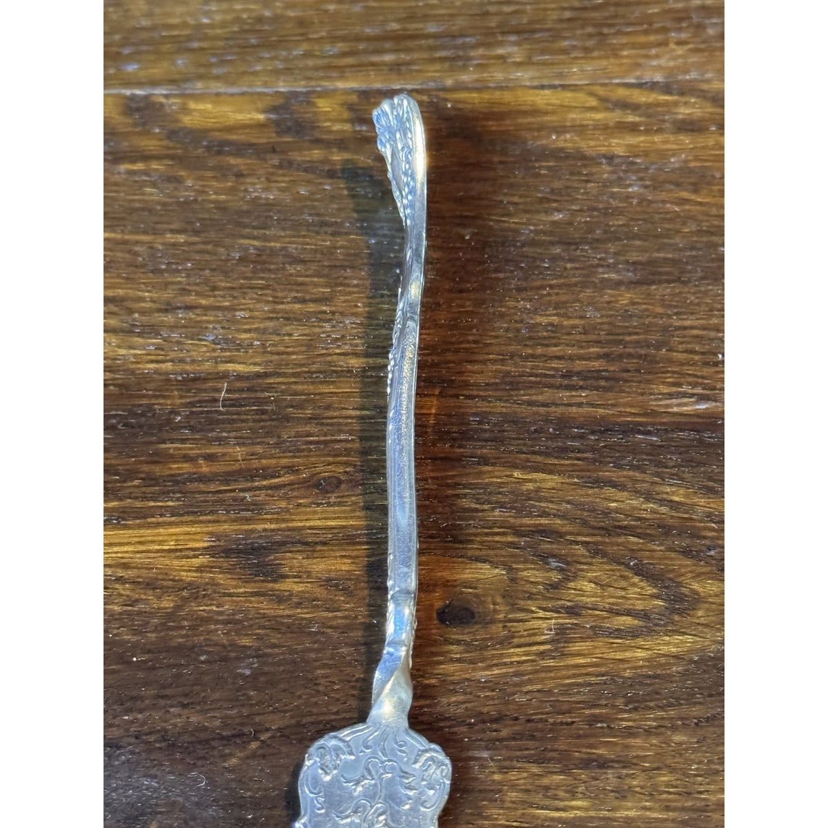 Rogers Silverplate Master Butter Knife Grape & Scroll Design 7” Serving