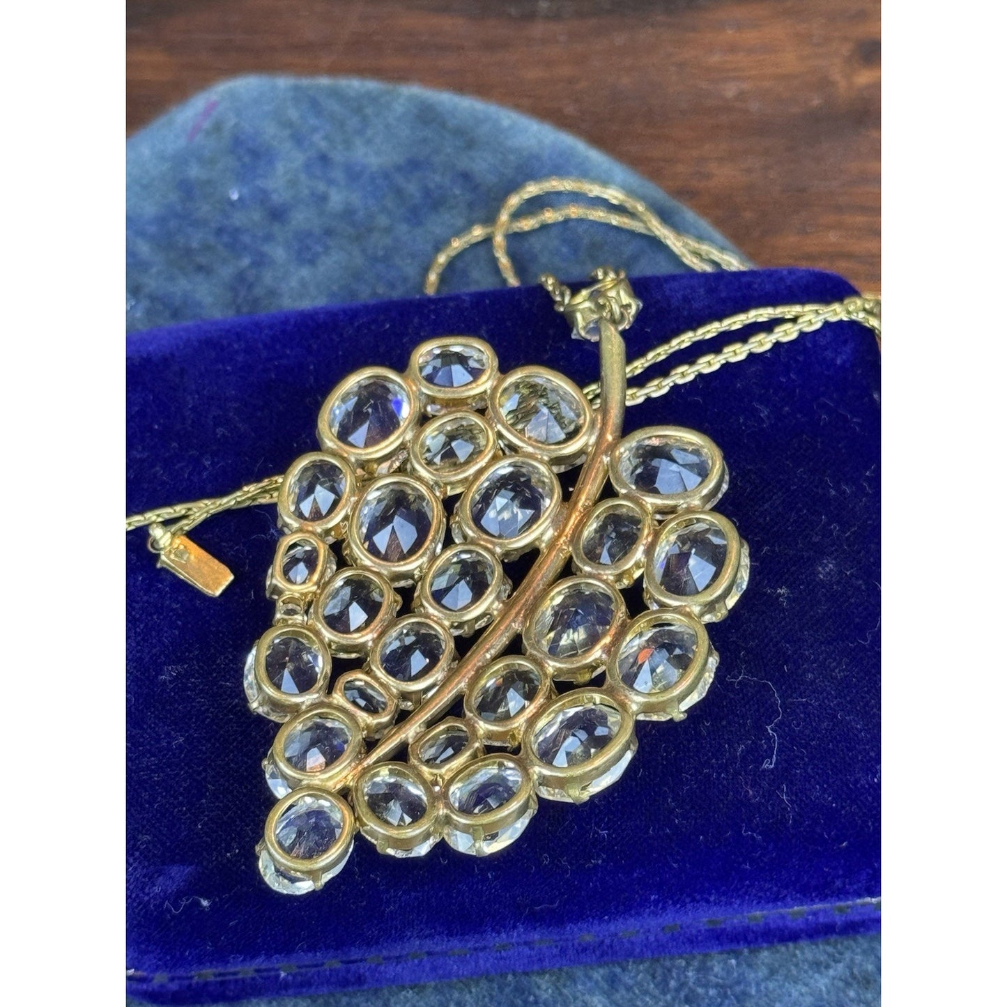 Vintage Czechoslovakia Crystal Necklace Leaf Pendant Clear Rhinestone 24”