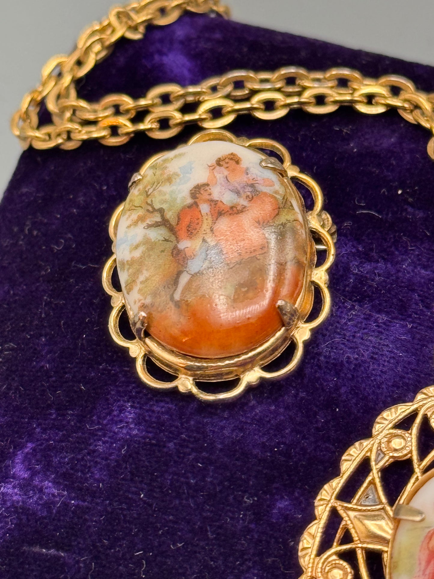 Vintage Goldtone Fragonard Lovers Scene Pendant Necklace & Brooch Set