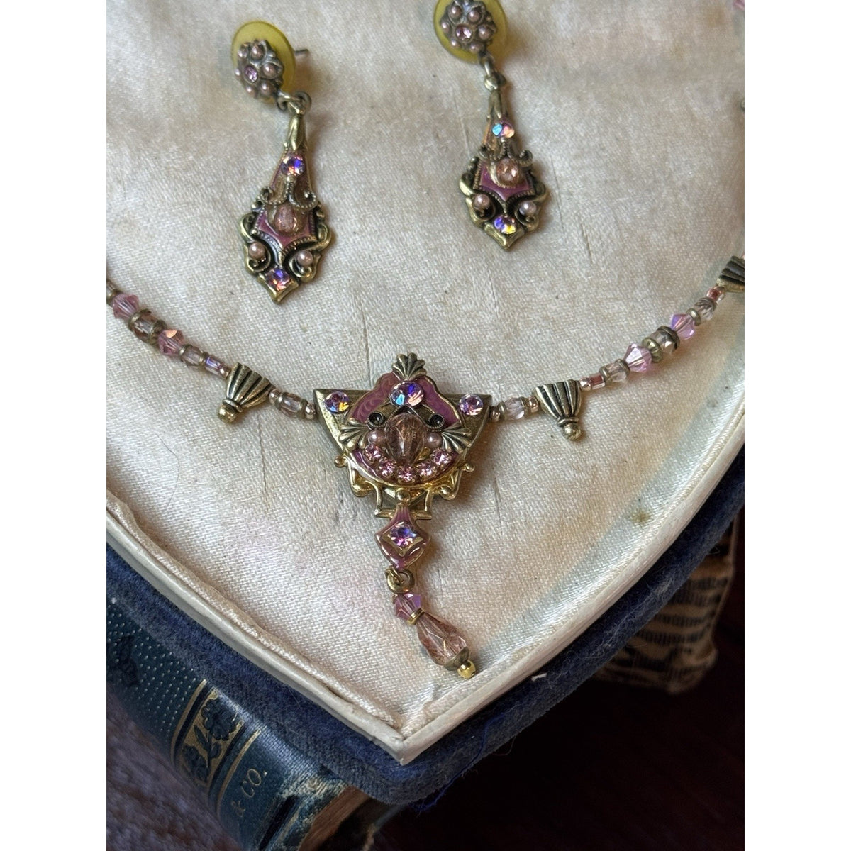 Michal Golan Necklace Earring Set Pink Rhinestone Beaded Goldtone Vintage 19”