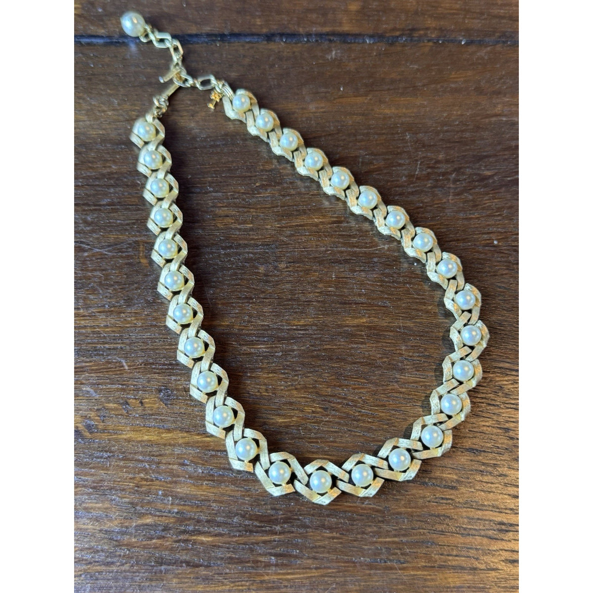 Vintage Trifari Faux Pearl Necklace Brushed Goldtone Signed Adjustable 16” x .5”