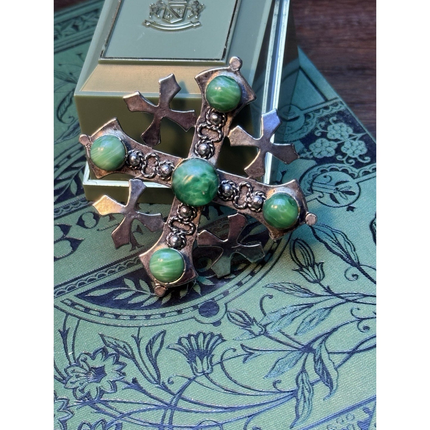 Vintage WEISS Jerusalem Cross Brooch Green Marbled Glass Cabochons Silvertone