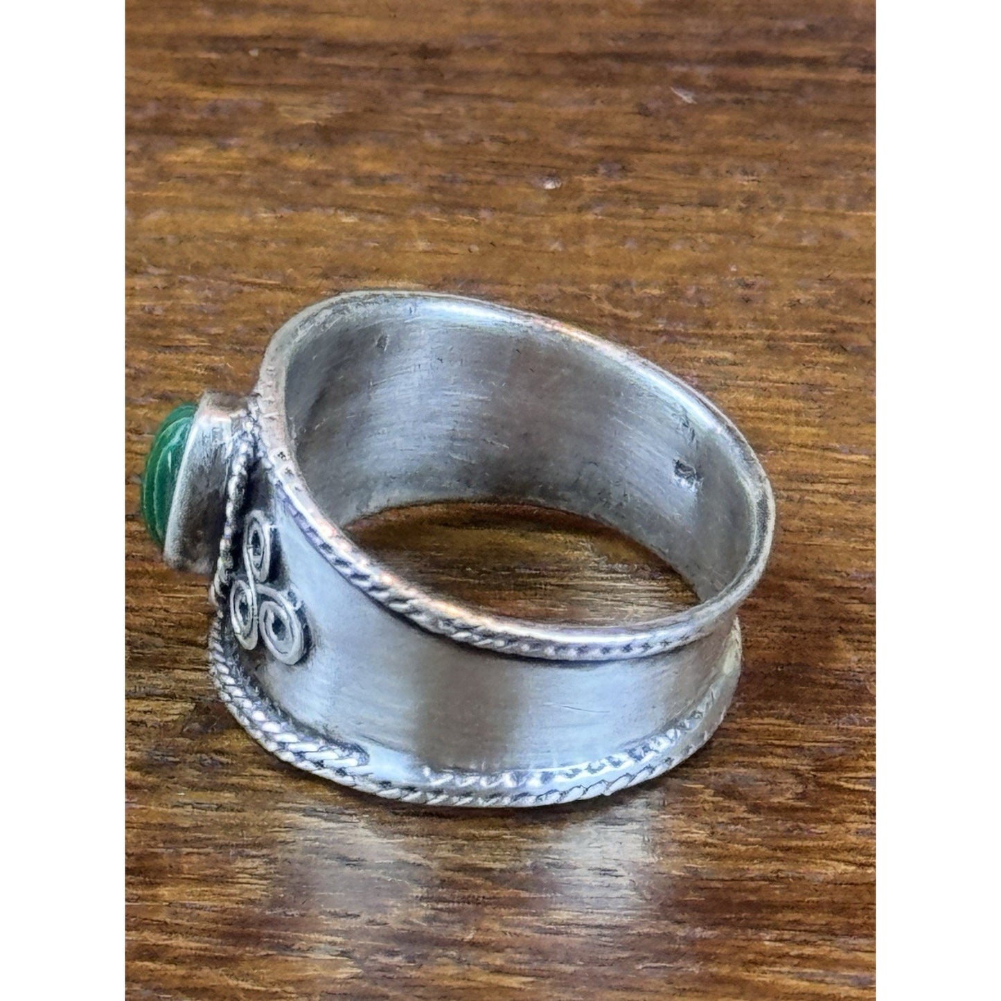 Vintage Sterling Silver 925 Green Stone Statement Ring Size 8.5 Wide Band