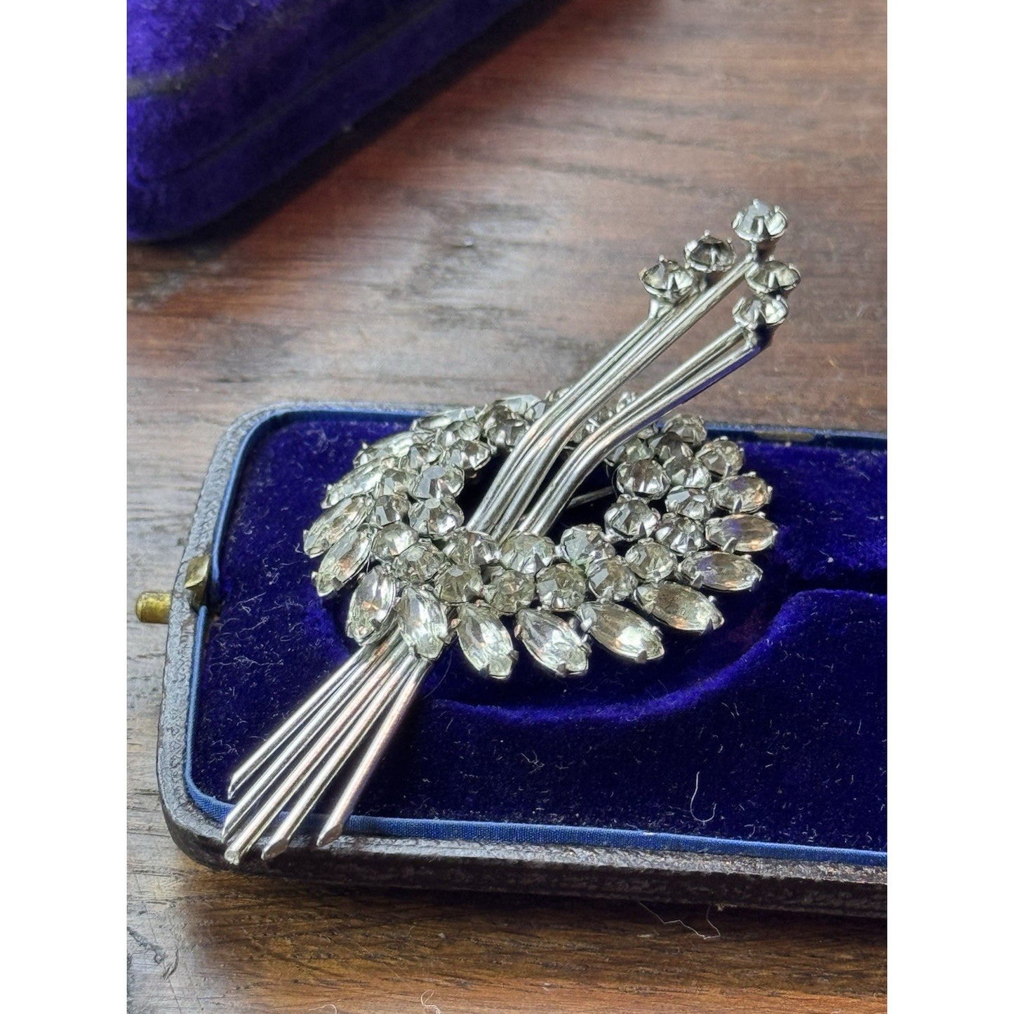 Vintage Brooch Pendant Clear Rhinestone Comet Silvertone 3.25” x 1.5”