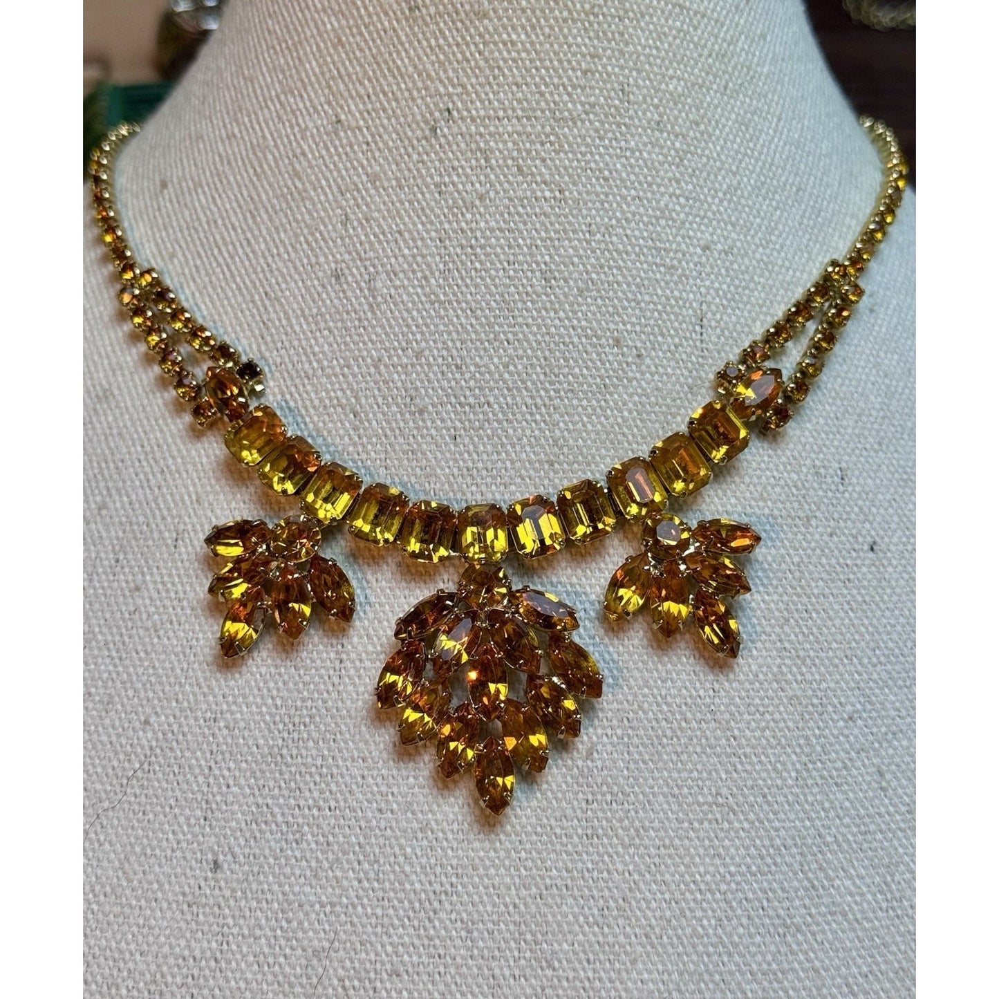 Vintage Necklace Golden Tone Rhinestone Statement Bib Goldtone 14.5”