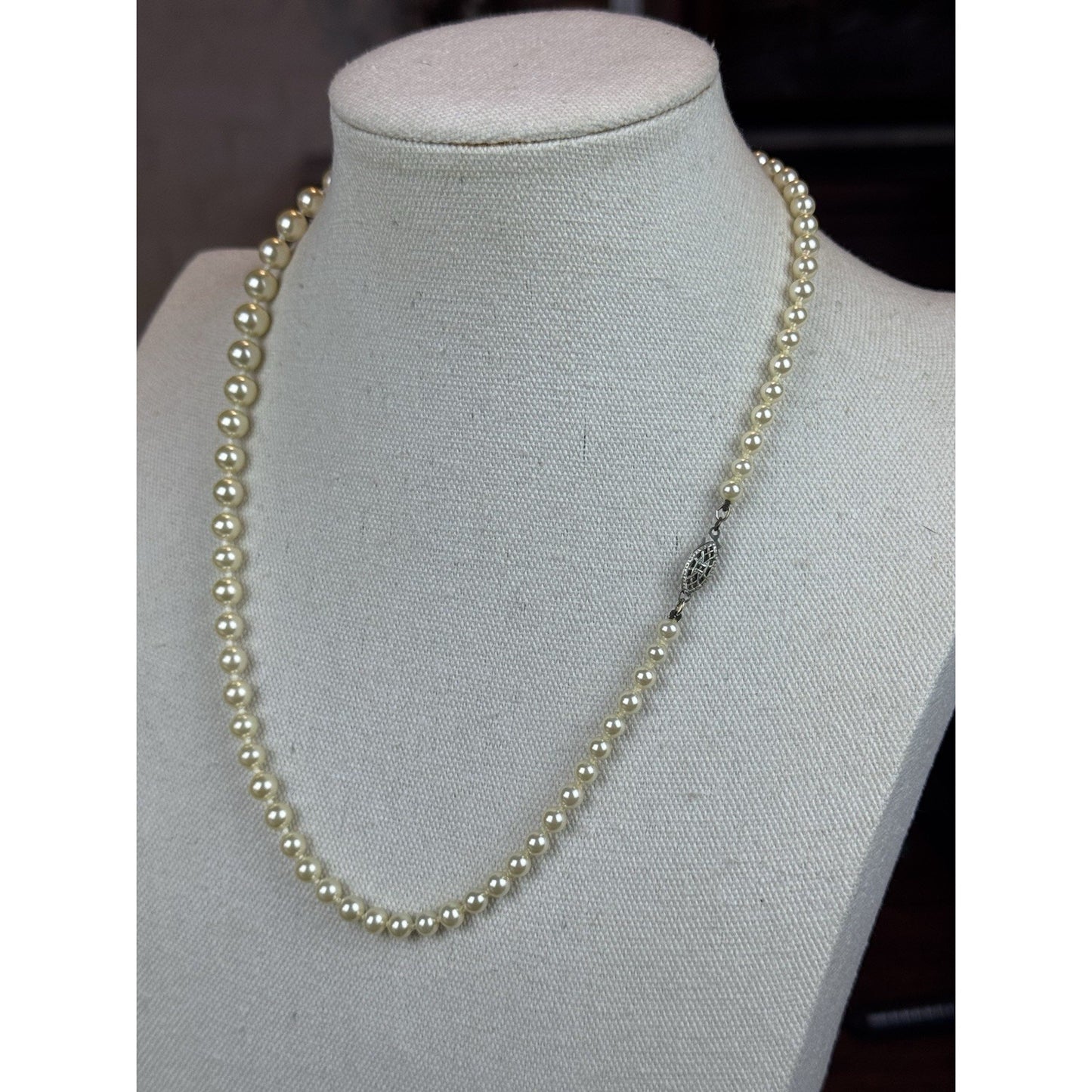 Vintage Mallorca Faux Pearl Necklace 19.5” Knotted Graduated Original Case