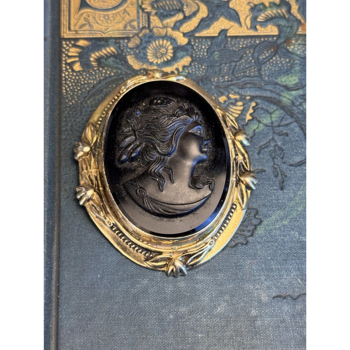 Cameo Brooch Black Glass Goldtone Floral Frame Victorian Style Vintage 2.5” x 2”