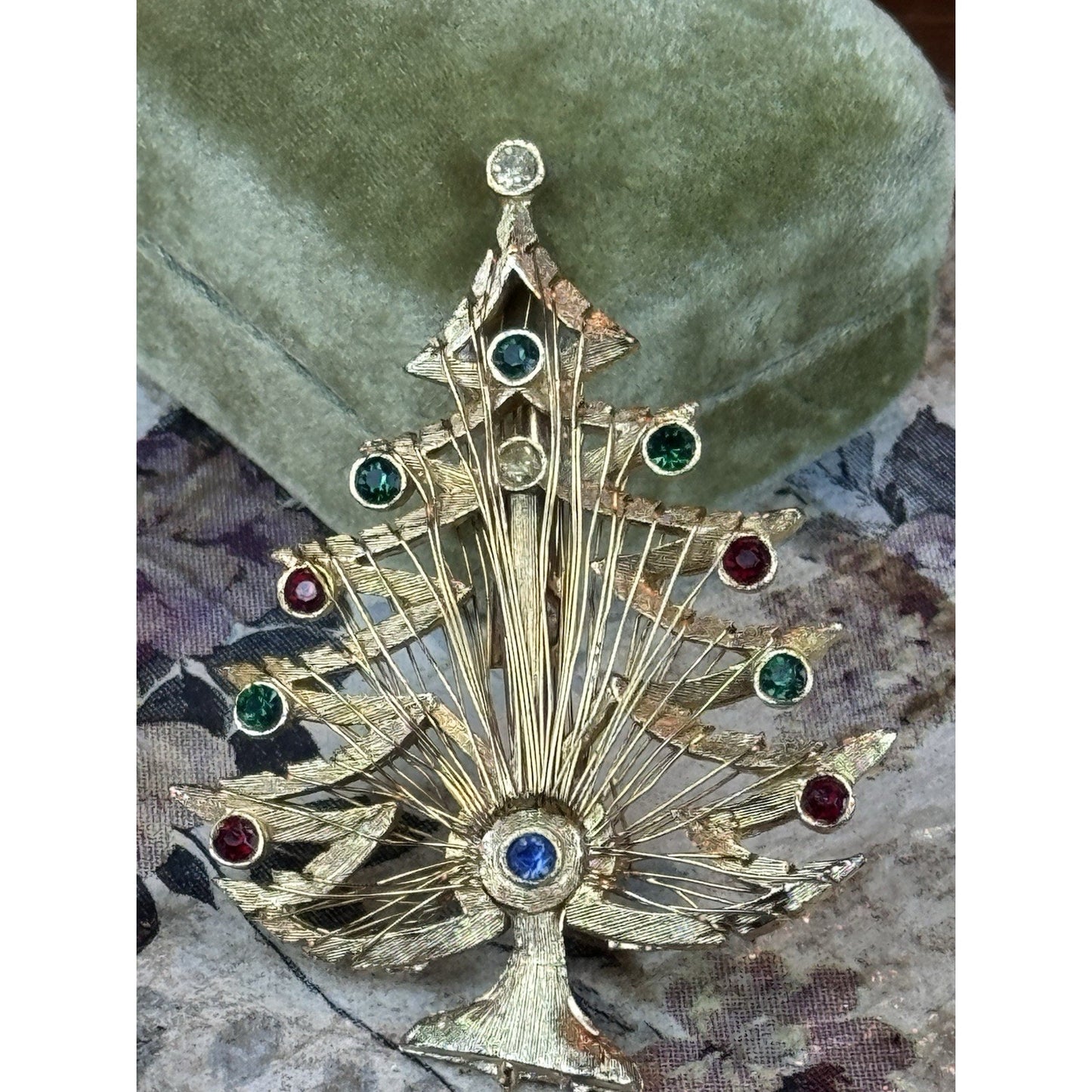 Vintage LJM Rhinestone Christmas Tree Brooch Goldtone Harp Wire Holiday Pin