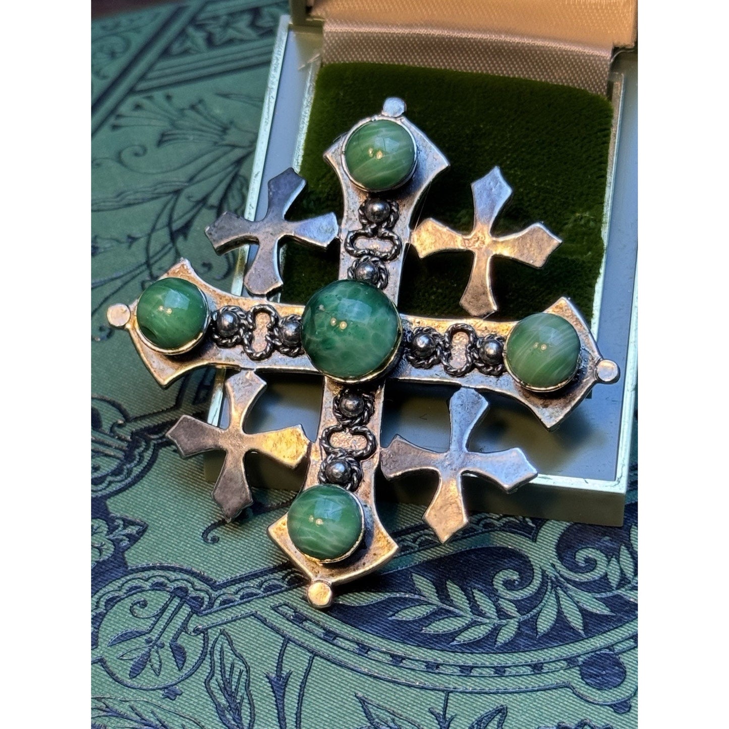 Vintage WEISS Jerusalem Cross Brooch Green Marbled Glass Cabochons Silvertone