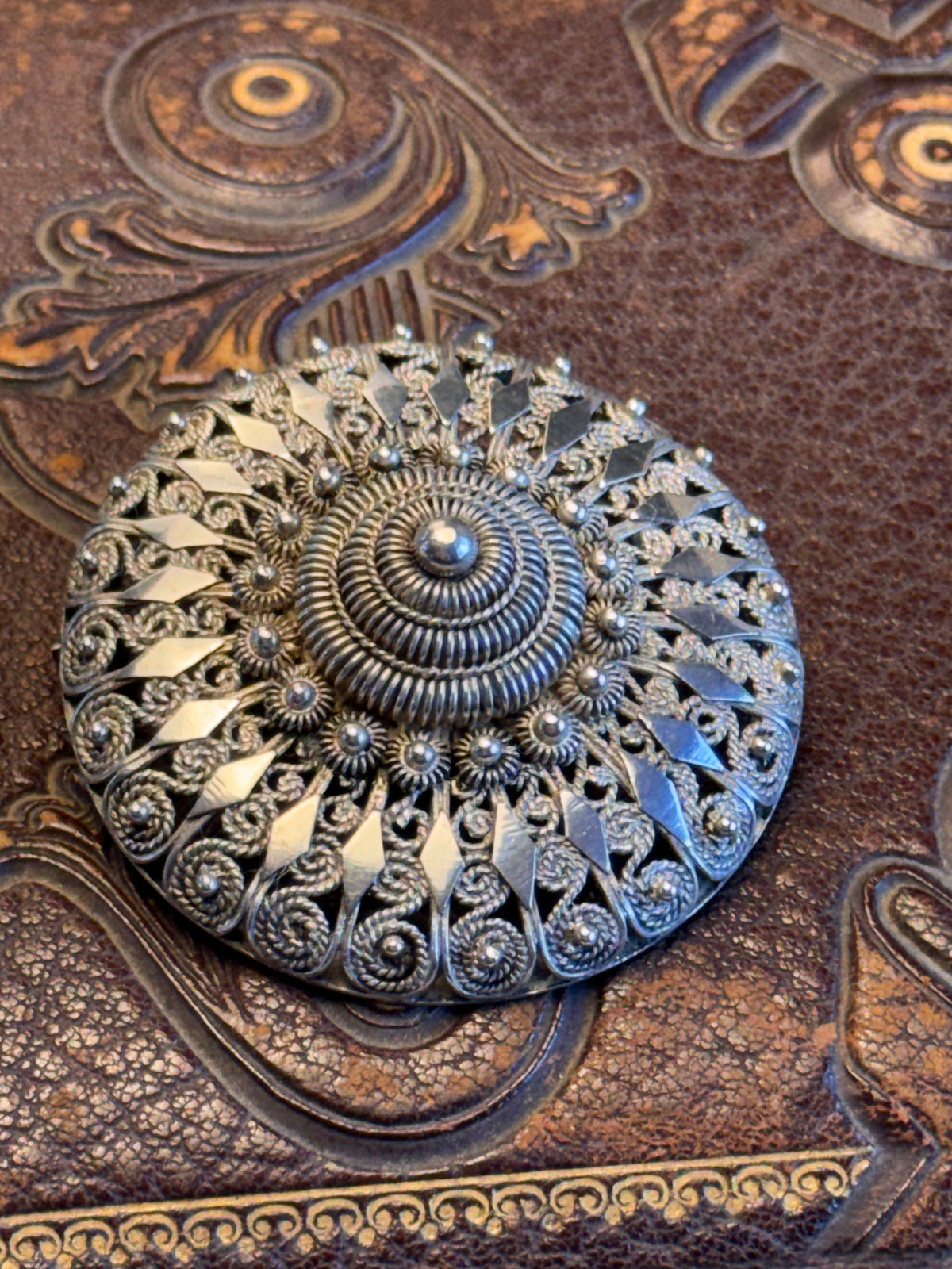 Silver Dutch Zeeland Button Brooch Zeeuwse Knoop Filigree Trombone Clasp 2”