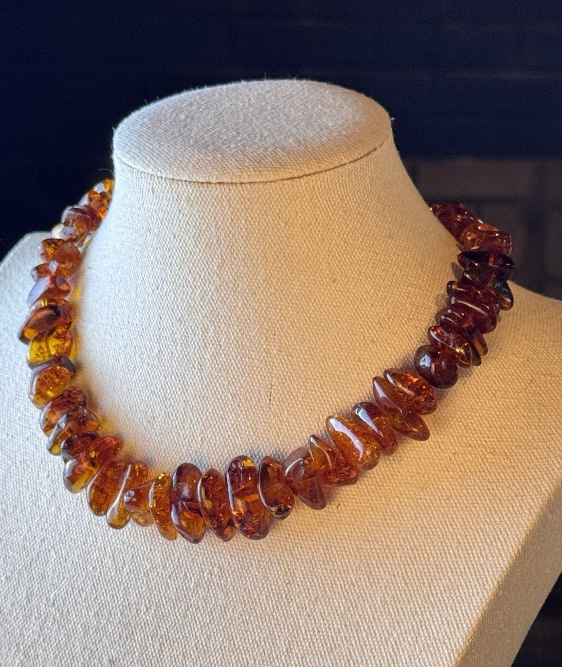 Vintage AMBER Necklace Chunky Graduated Nugget Beads Silvertone Clasp 16”