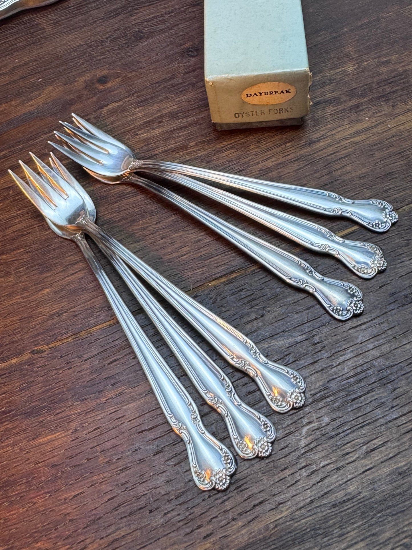 Oyster Forks Set 6 Silver Plate Daybreak Pattern Rogers Bros 5.5”