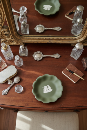 Descriptive image text