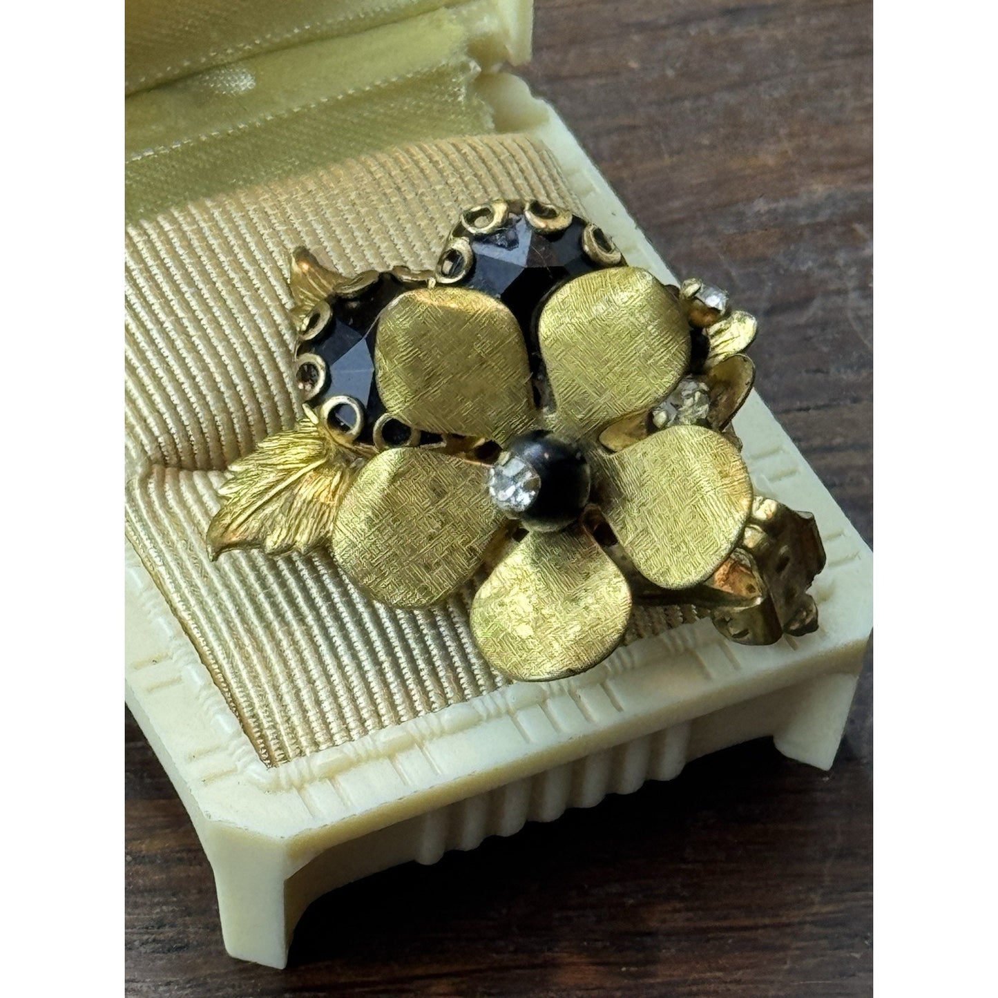 Vintage Black Glass Flower Clip Earrings Goldtone Rhinestone 1.5” x 1”