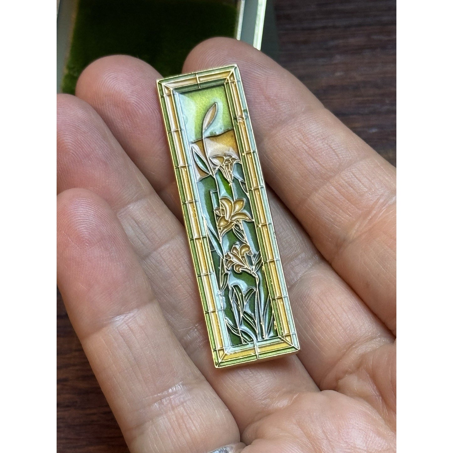 Mark Twain House Lilies Window Pin Enamel Stained Glass Replica Brooch 2.25”