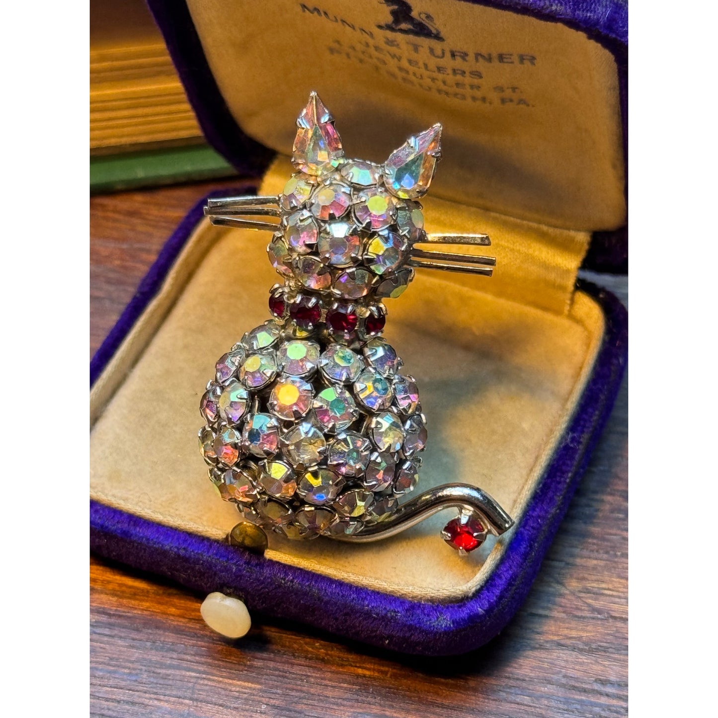 Vintage WARNER Cat Brooch AB Rhinestone Red Eyes Silvertone Figural 1.75'