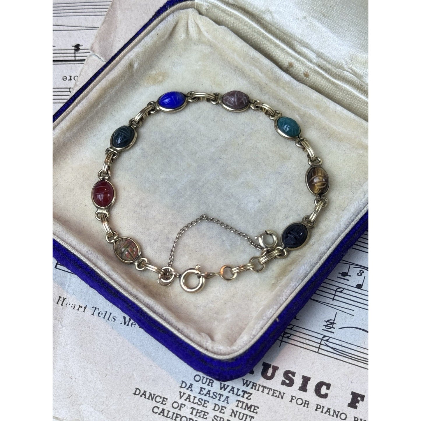 Vintage Gold Filled Scarab Bracelet Carved Stone Gemstone 7” Safety Chain