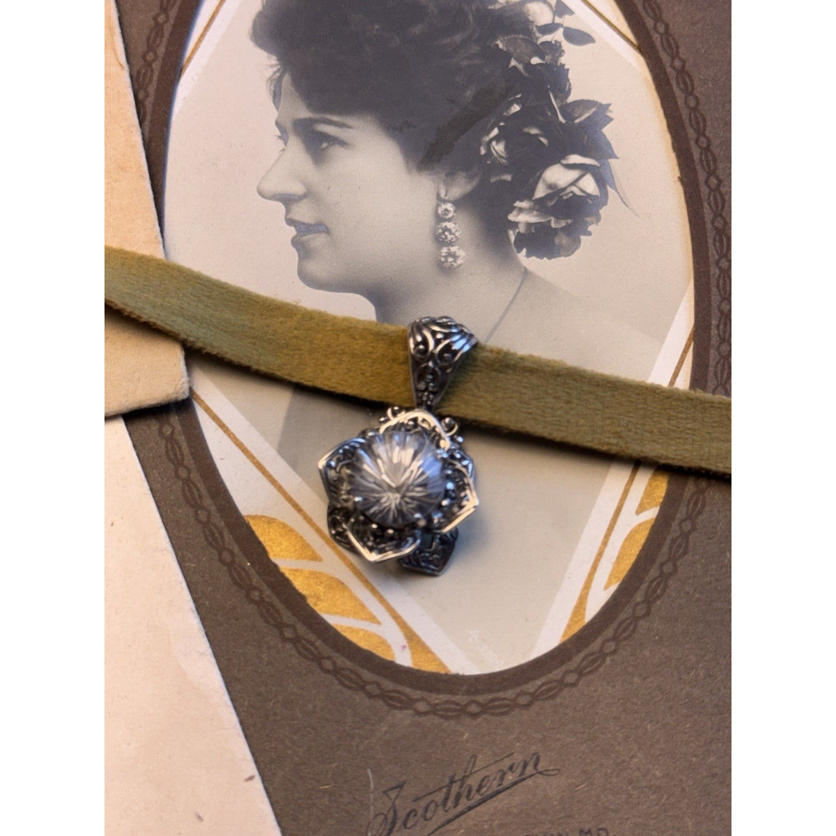 SARDA Sterling Silver 925 Floral Pendant Clear Faceted Stone Velvet Ribbon 1.5”