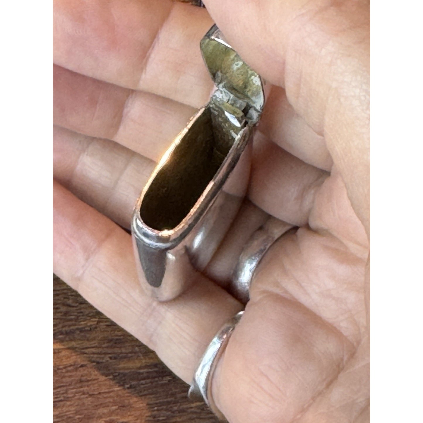 Antique Vesta Match Case Victorian Sterling Silver Birmingham 1.5” x 1.25” Mono