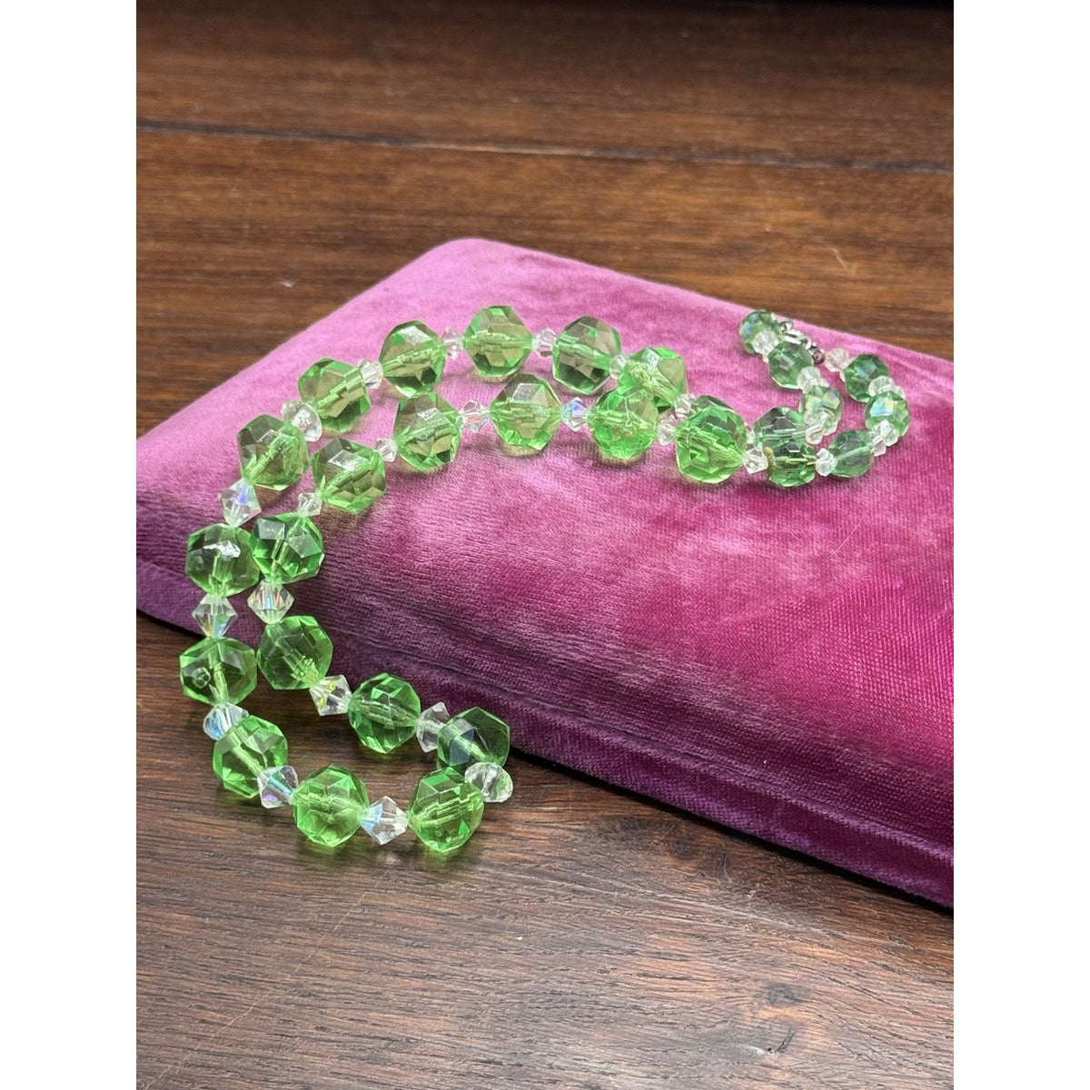 Vintage Green Lucite Bead Necklace Graduated Faceted Clear Spacers 21”