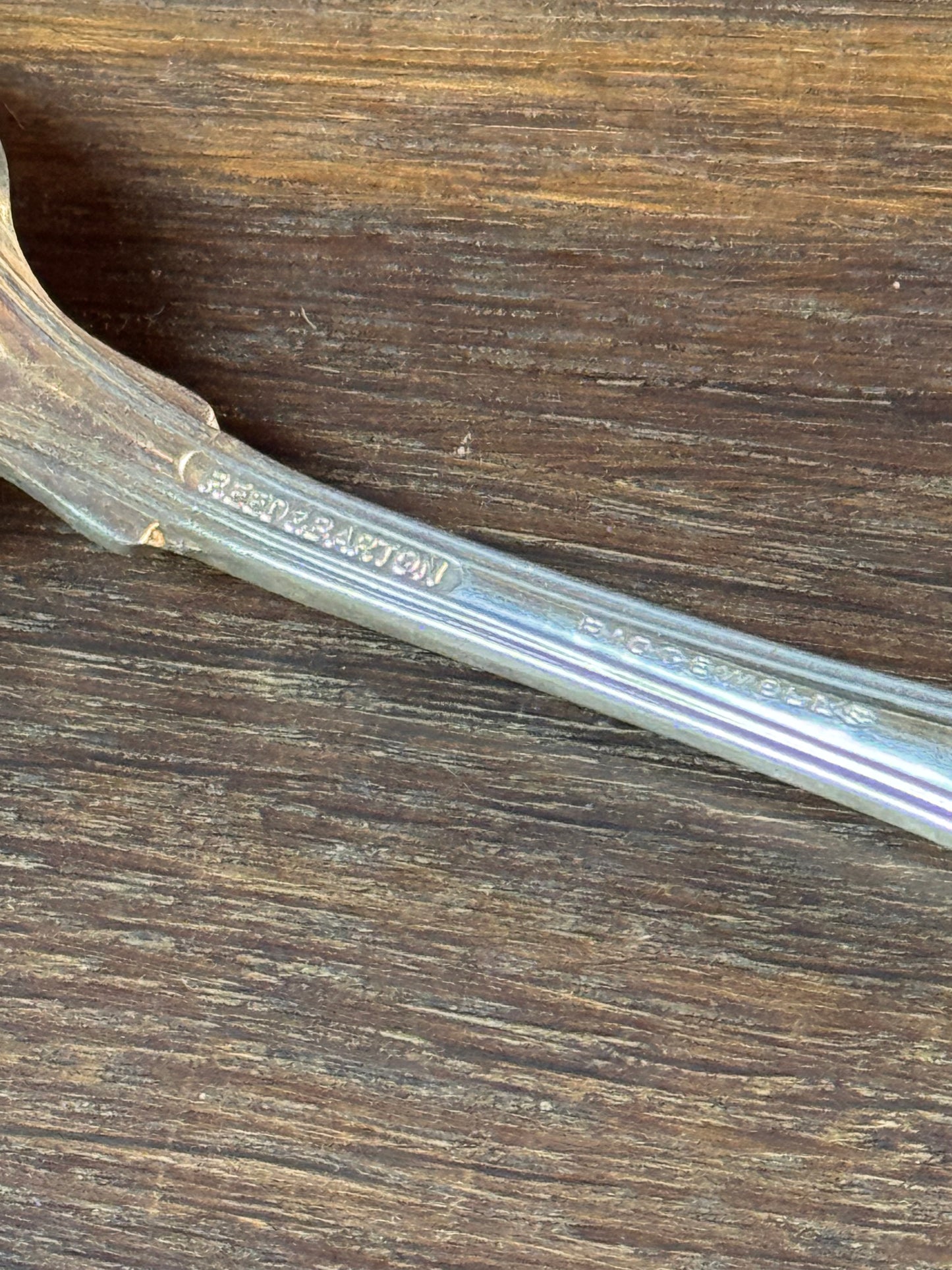 Vintage Reed & Barton Silver Plate Spoon 7” Shell Pattern