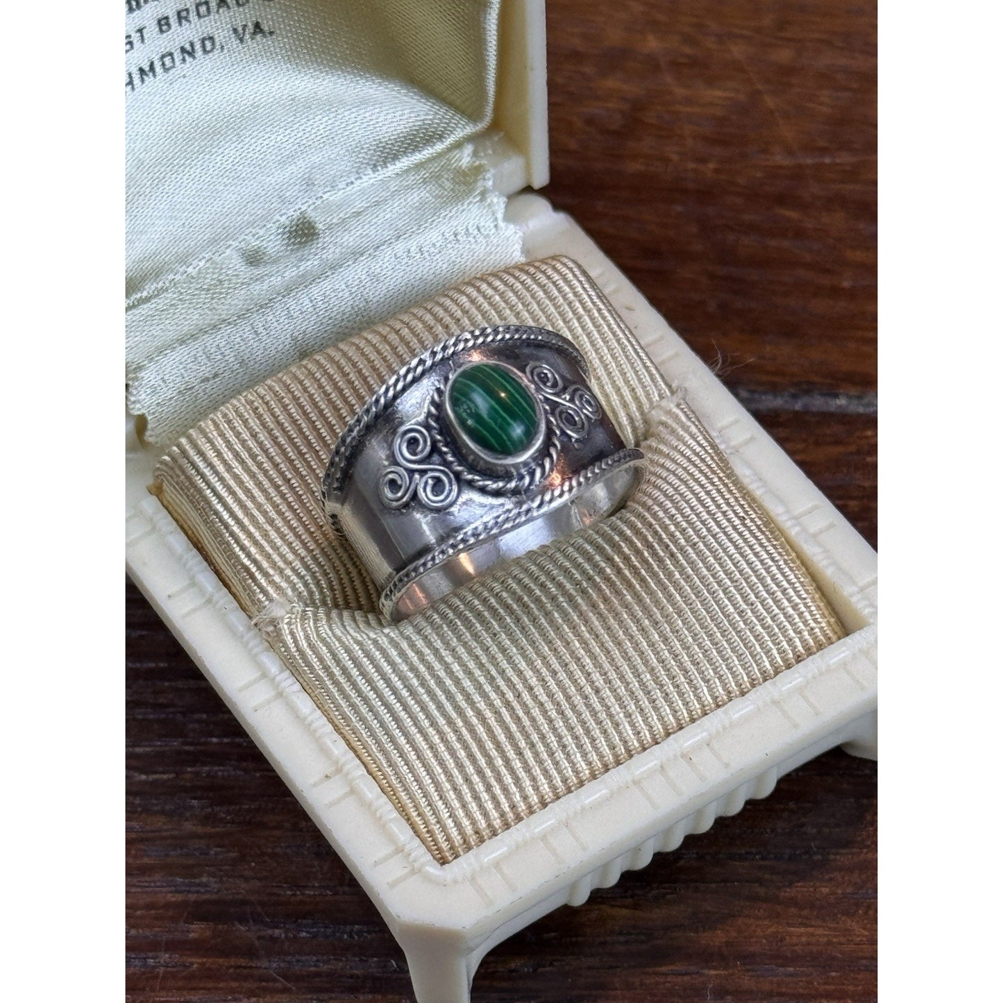 Vintage Sterling Silver 925 Green Stone Statement Ring Size 8.5 Wide Band