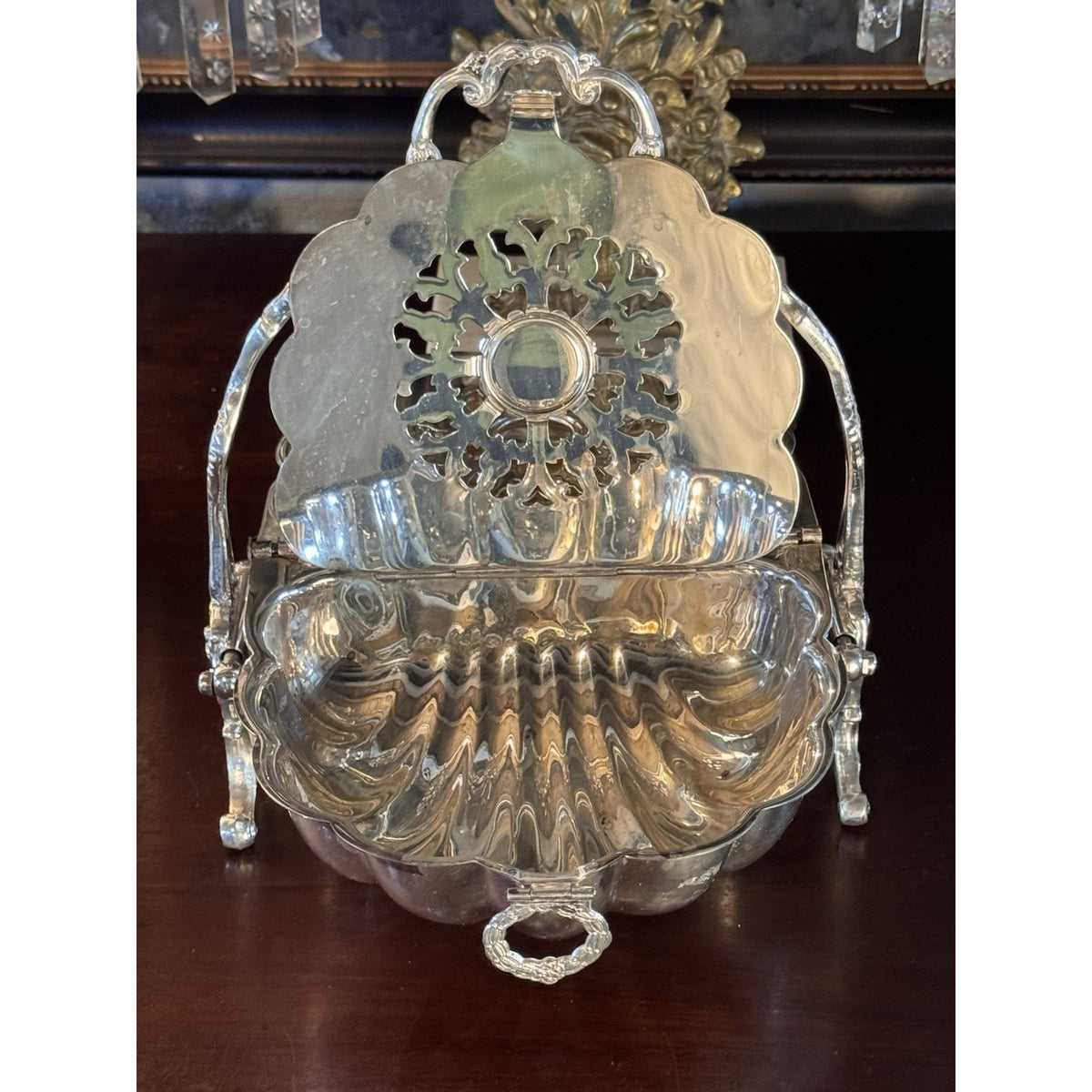 Victorian Style Silverplate Shell Biscuit Box Ornate Folding Server F.B. Rogers 10.5” READ‼️