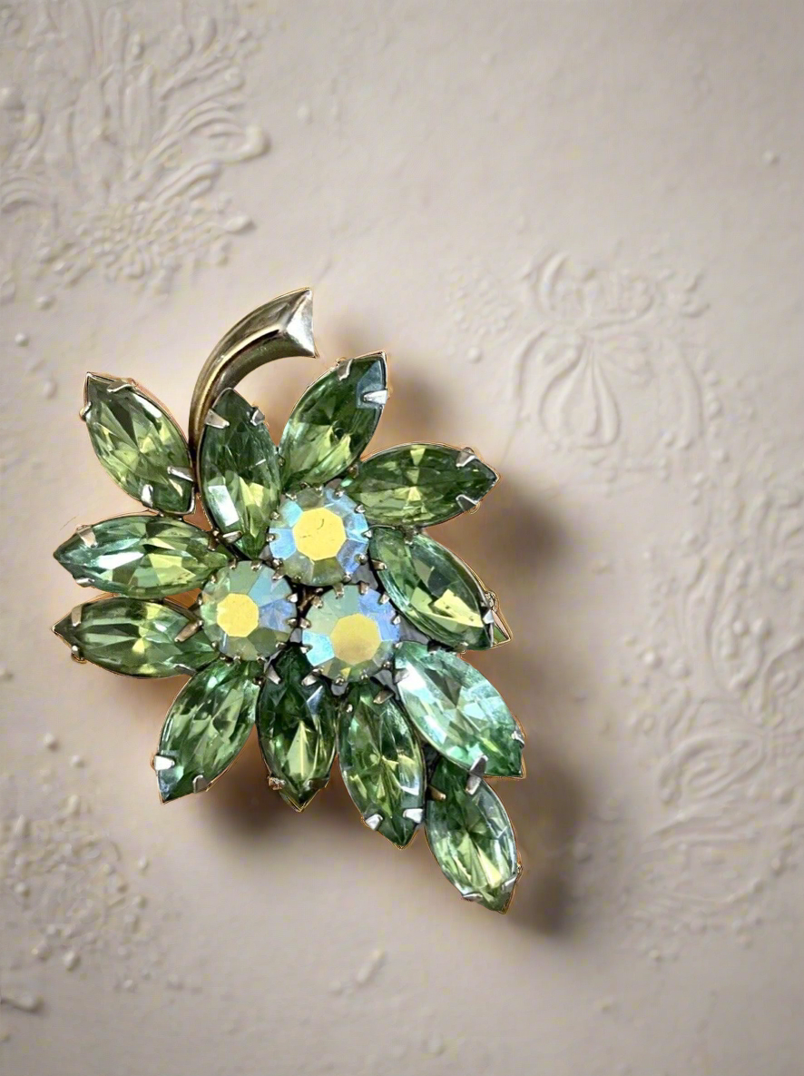 Uranium Brooch Emerald Peridot Green Rhinestone Estate Jewelry VINTAGE