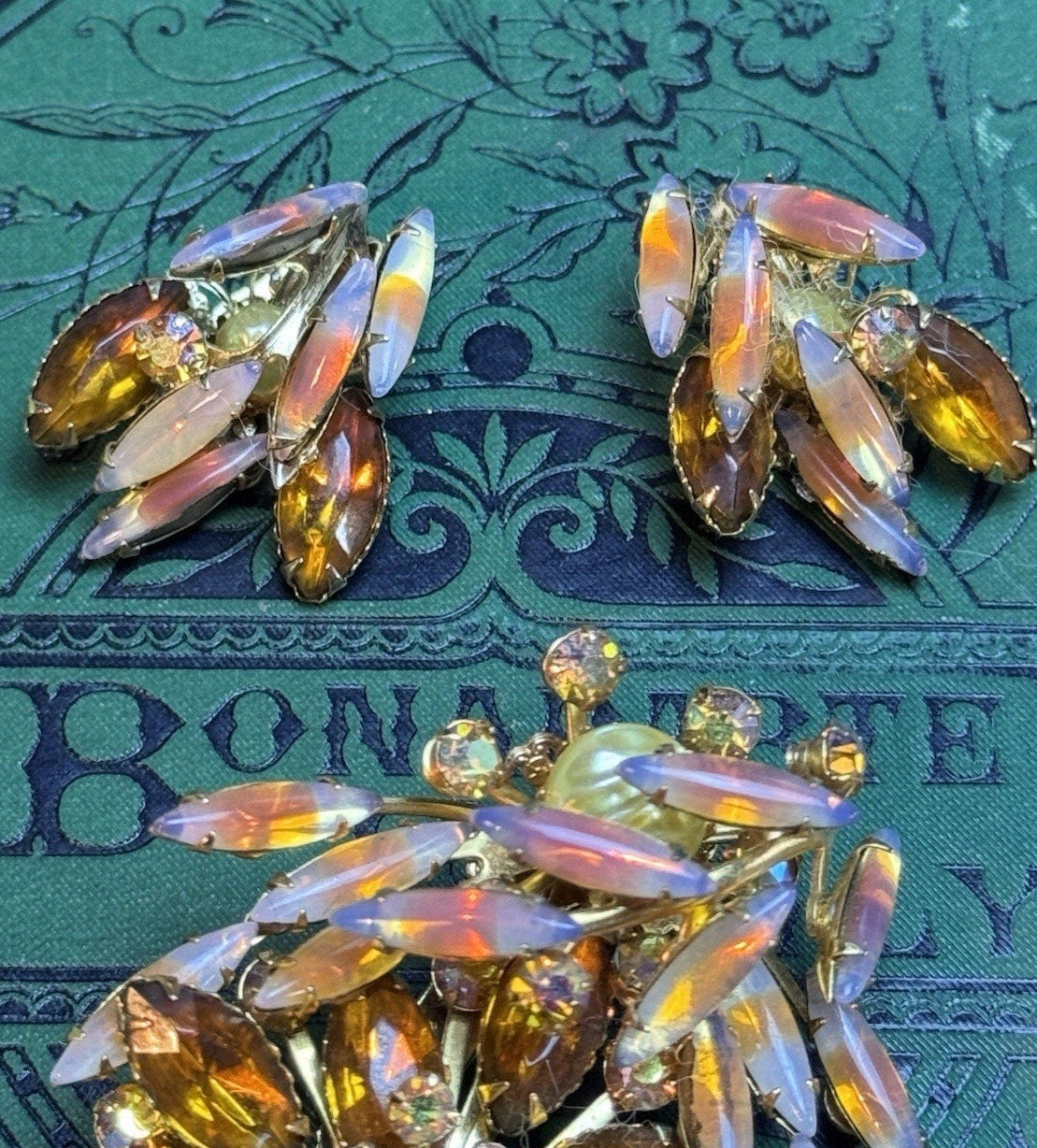 Beau Jewels Vintage Rhinestone Brooch & Earring Set
