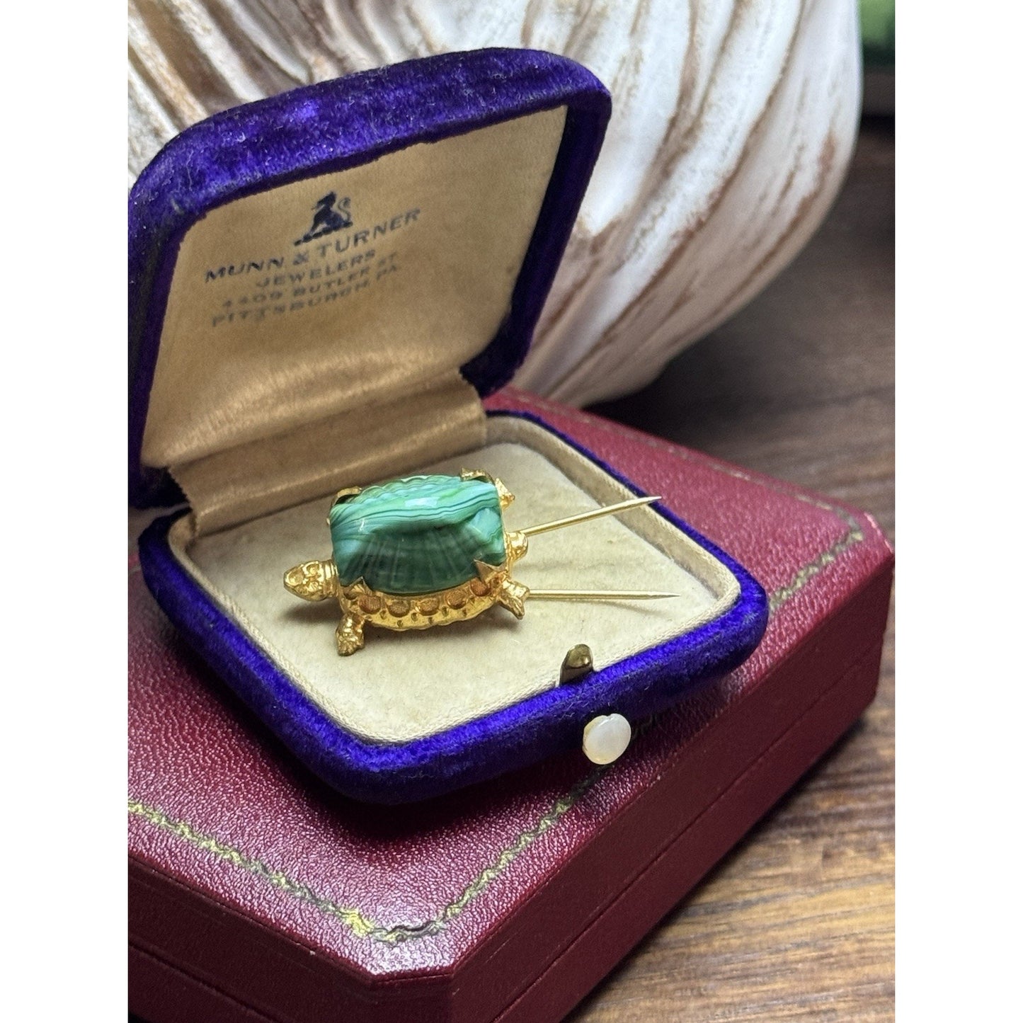 Vintage Turtle Stick Pin Green Marbled Glass Goldtone Double Prong Figural