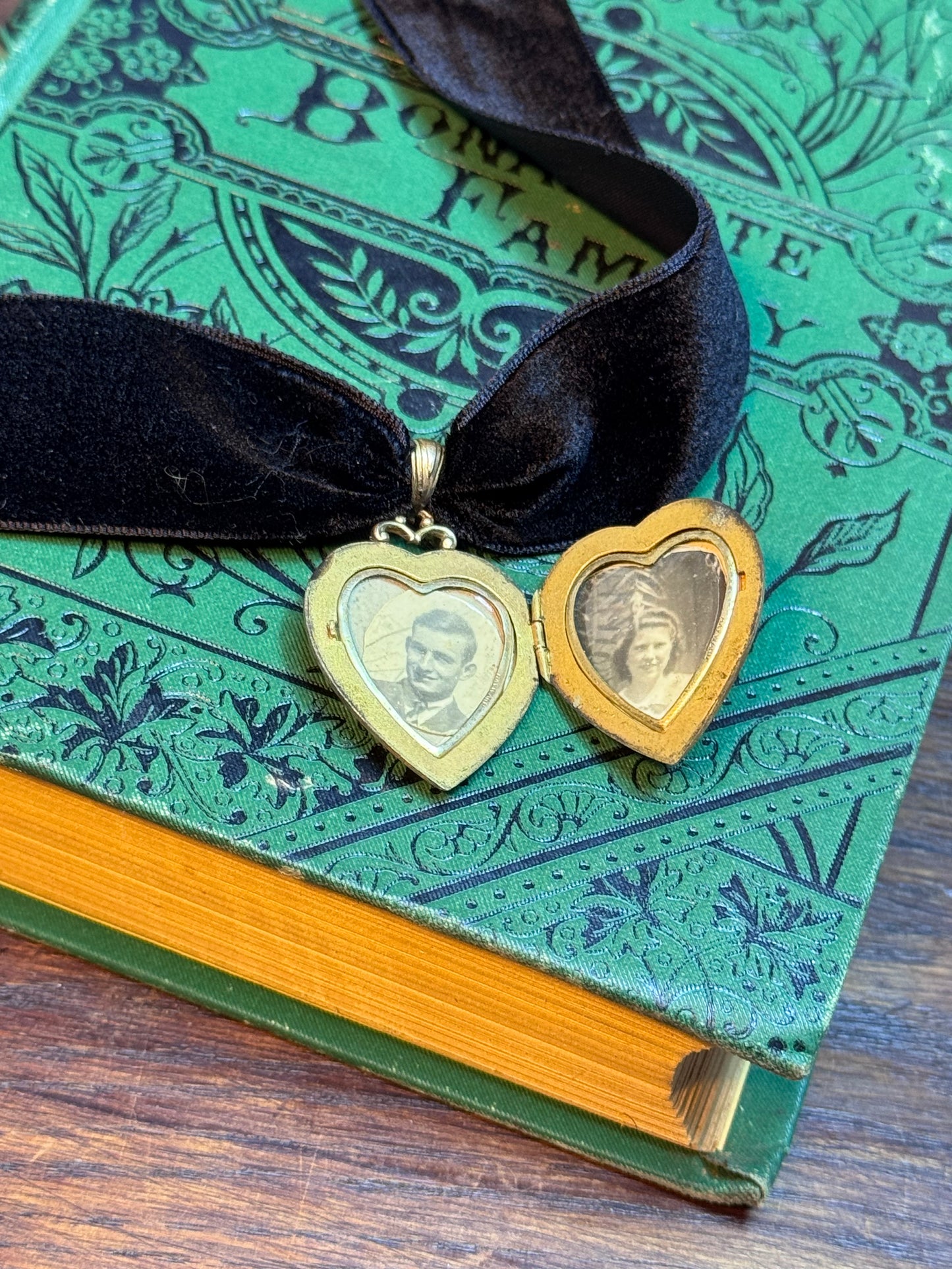 Antique Hayward Gold Filled Heart Locket Photo Pendant Monogrammed CBW