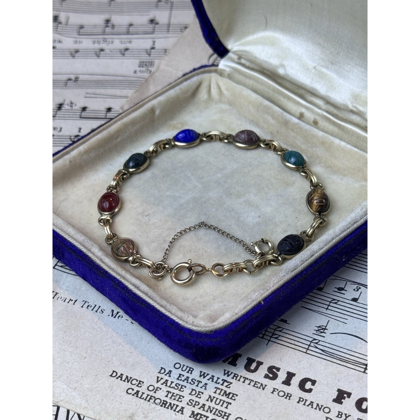 Vintage Gold Filled Scarab Bracelet Carved Stone Gemstone 7” Safety Chain