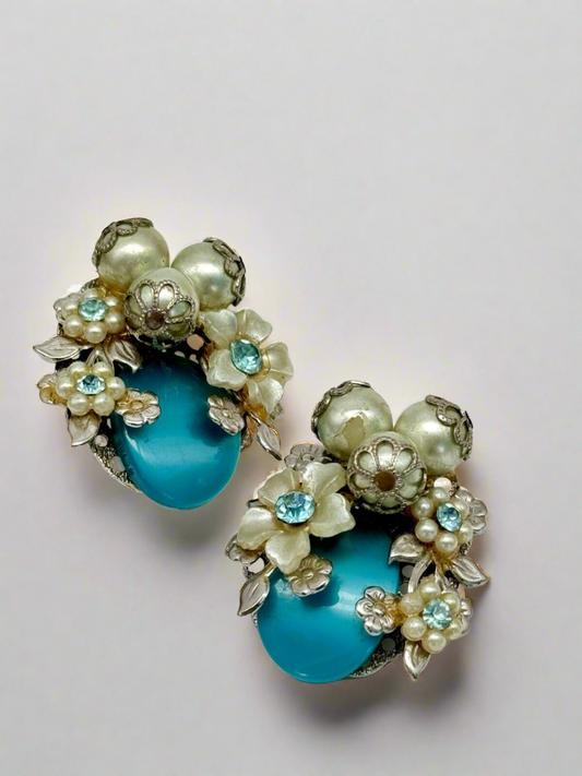 Vintage Aqua Faux Pearl  Clip-on Earring