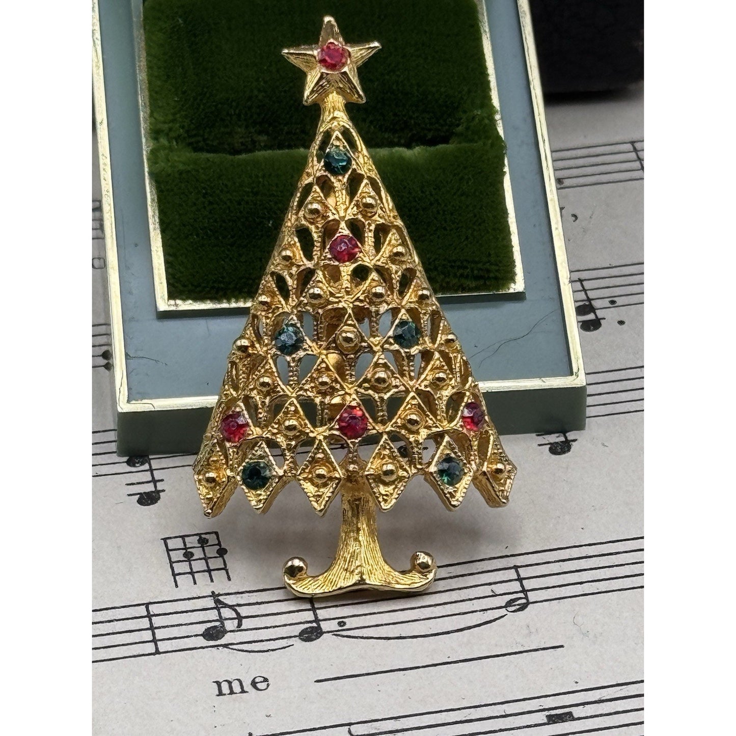 Christmas Tree Brooch Vintage Tancer II Goldtone Red Green Rhinestone Pin 2.25”