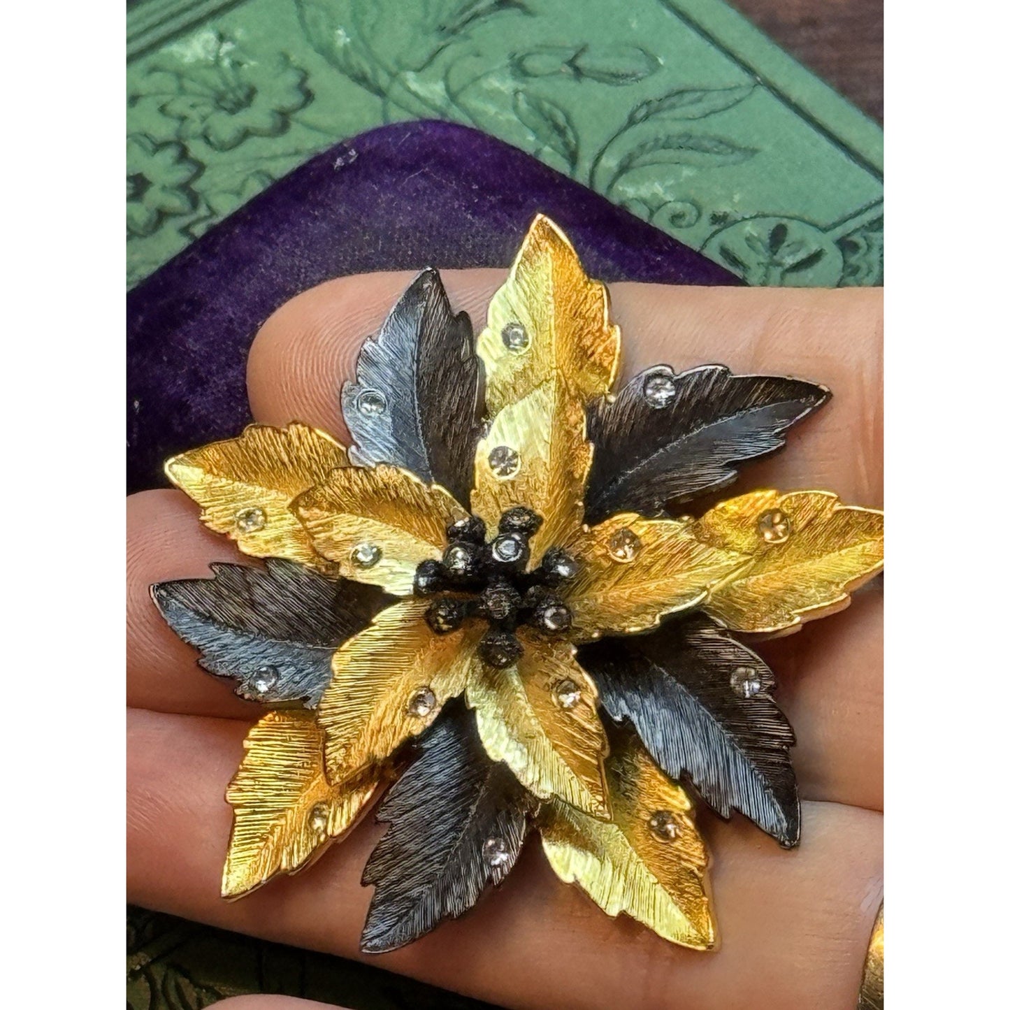 VTG Joan Rivers Brooch Floral Rhinestone Desert Cactus Bloom Burst Flower Sign