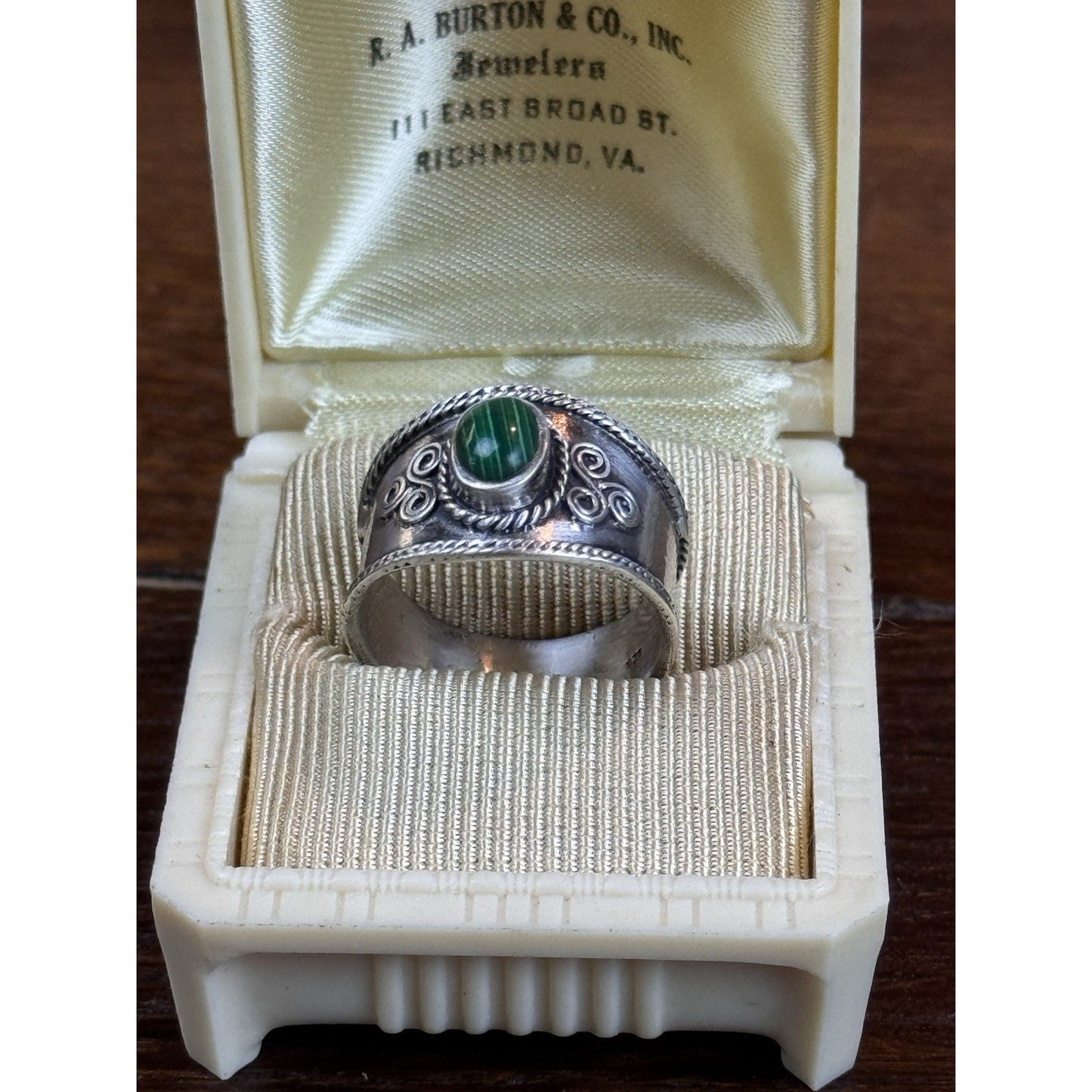 Vintage Sterling Silver 925 Green Stone Statement Ring Size 8.5 Wide Band