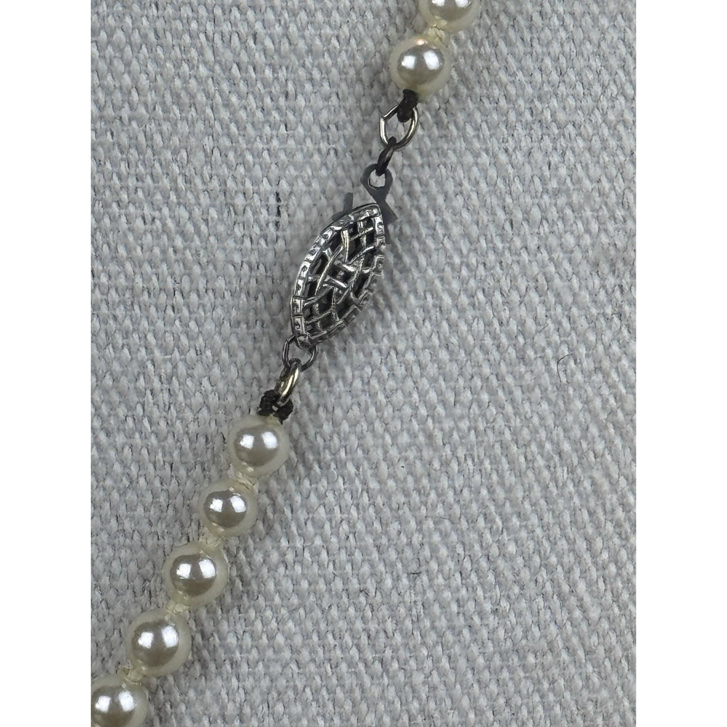 Vintage Mallorca Faux Pearl Necklace 19.5” Knotted Graduated Original Case