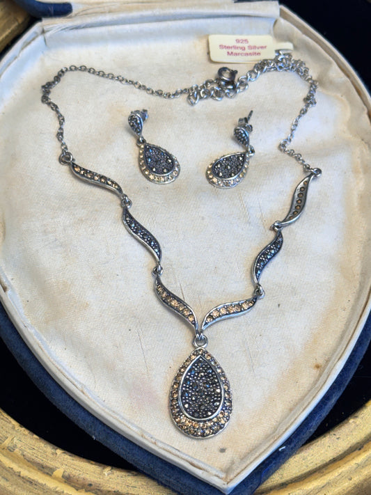 Vintage Victoria Crowne Marcasite Champagne Rhinestone Necklace 18” & Earring 1” Set