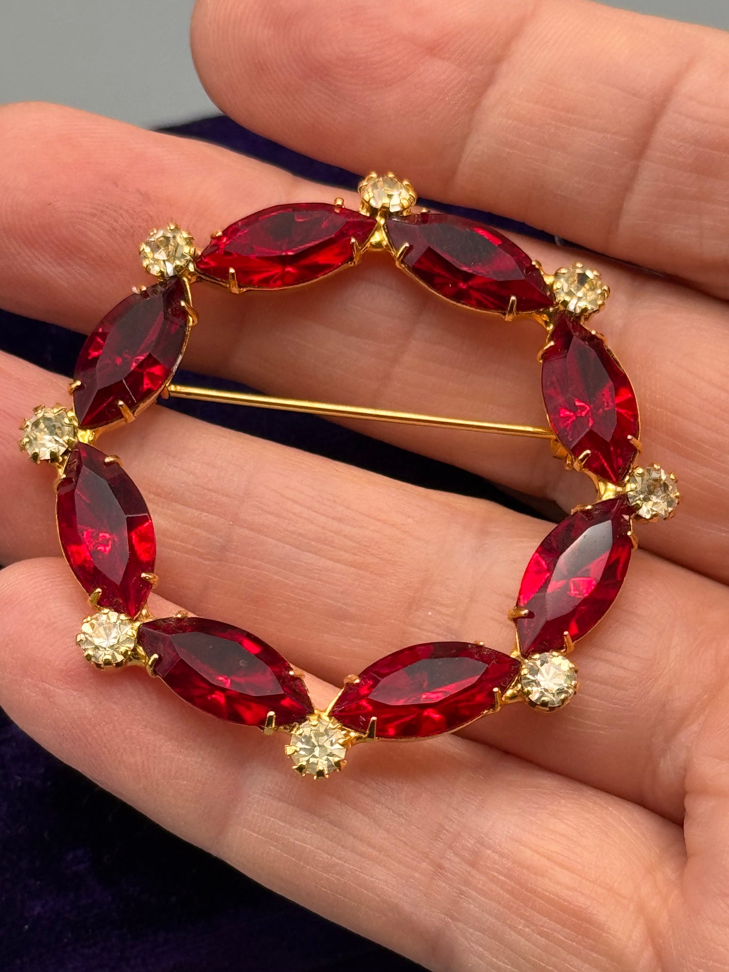 Vintage Circle Brooch Rhinestone Red Clear Goldtone Vintage 2” Scarf Pin