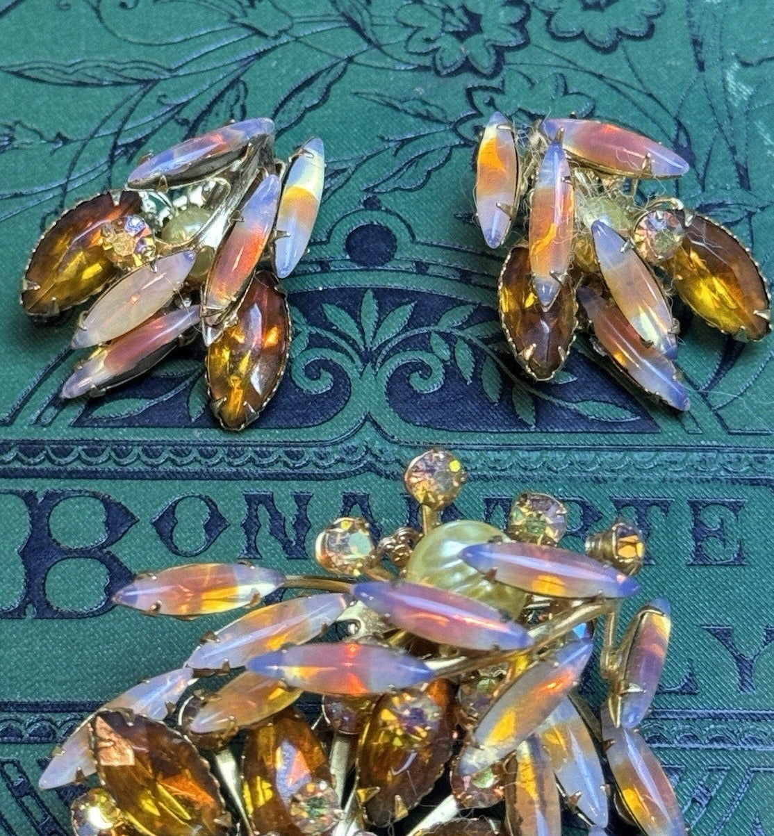 Beau Jewels Vintage Rhinestone Brooch & Earring Set