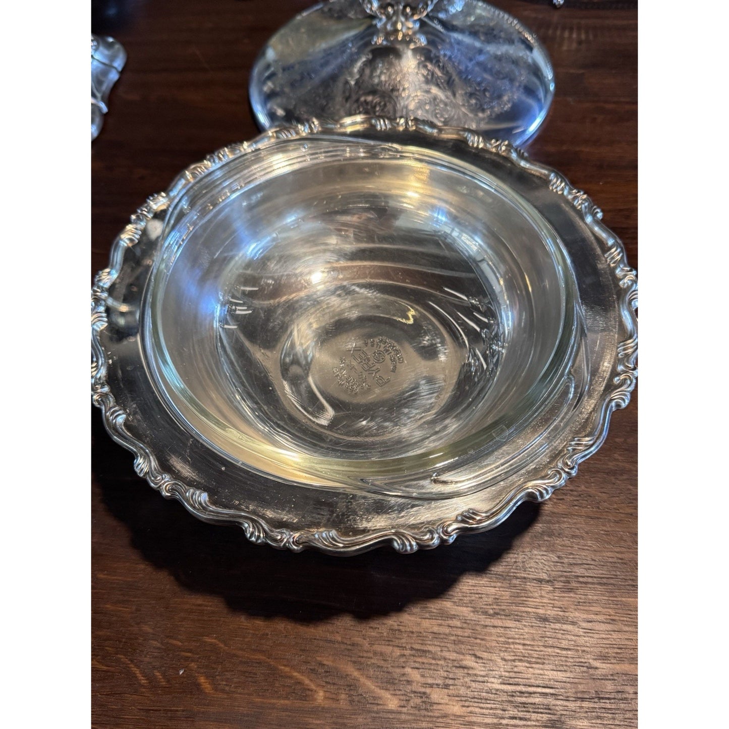 Silverplate Footed Bowl WM Rogers Covered Serving Dish Pyrex 1.5 Qt VINTAGE