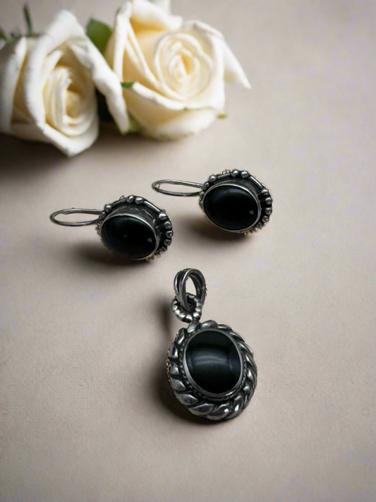 Vintage Pair 925 Sterling Silver Black Onyx Dangle Earrings With Pendant