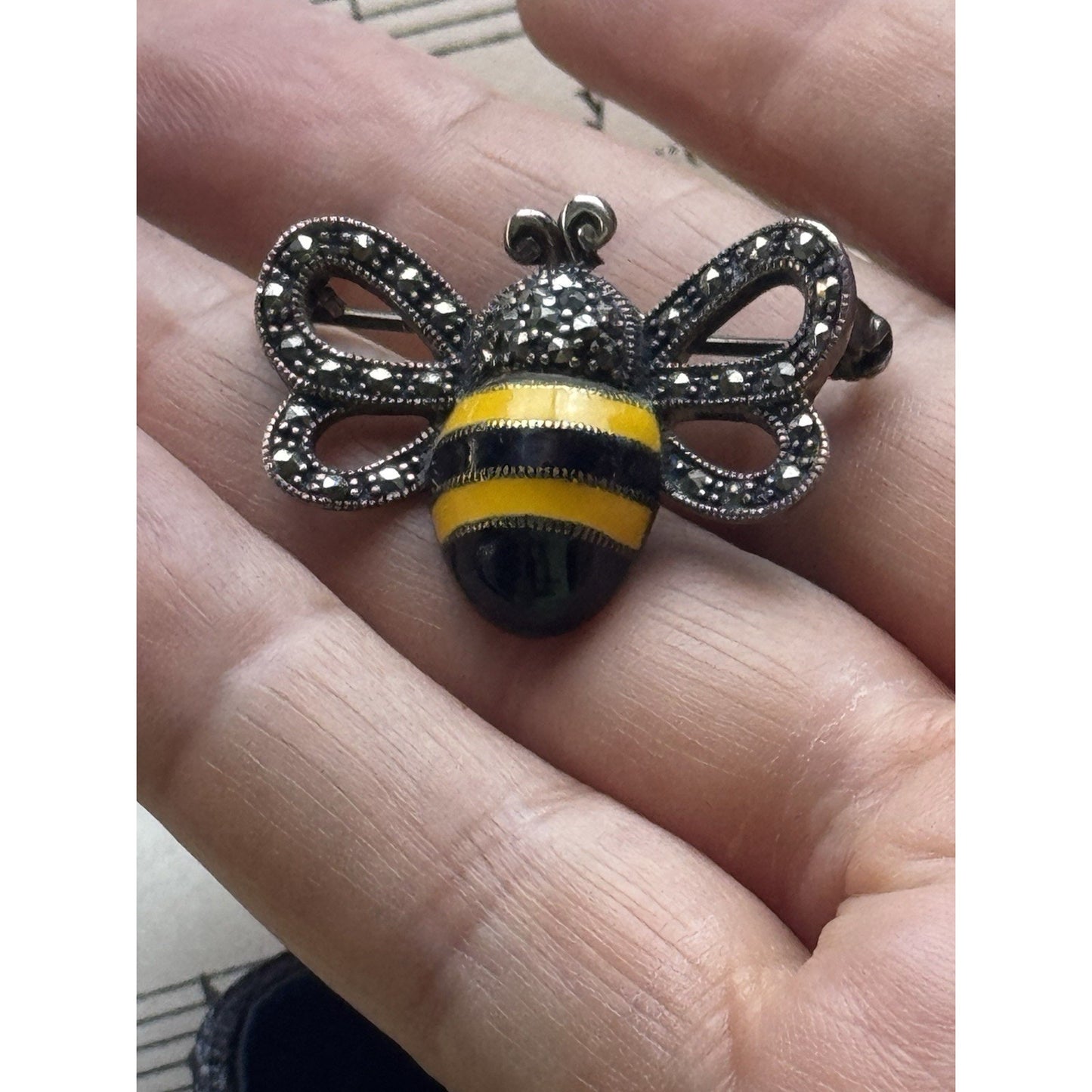 Bee Brooch Sterling Silver Marcasite Enamel 1.25” x 1” Thailand