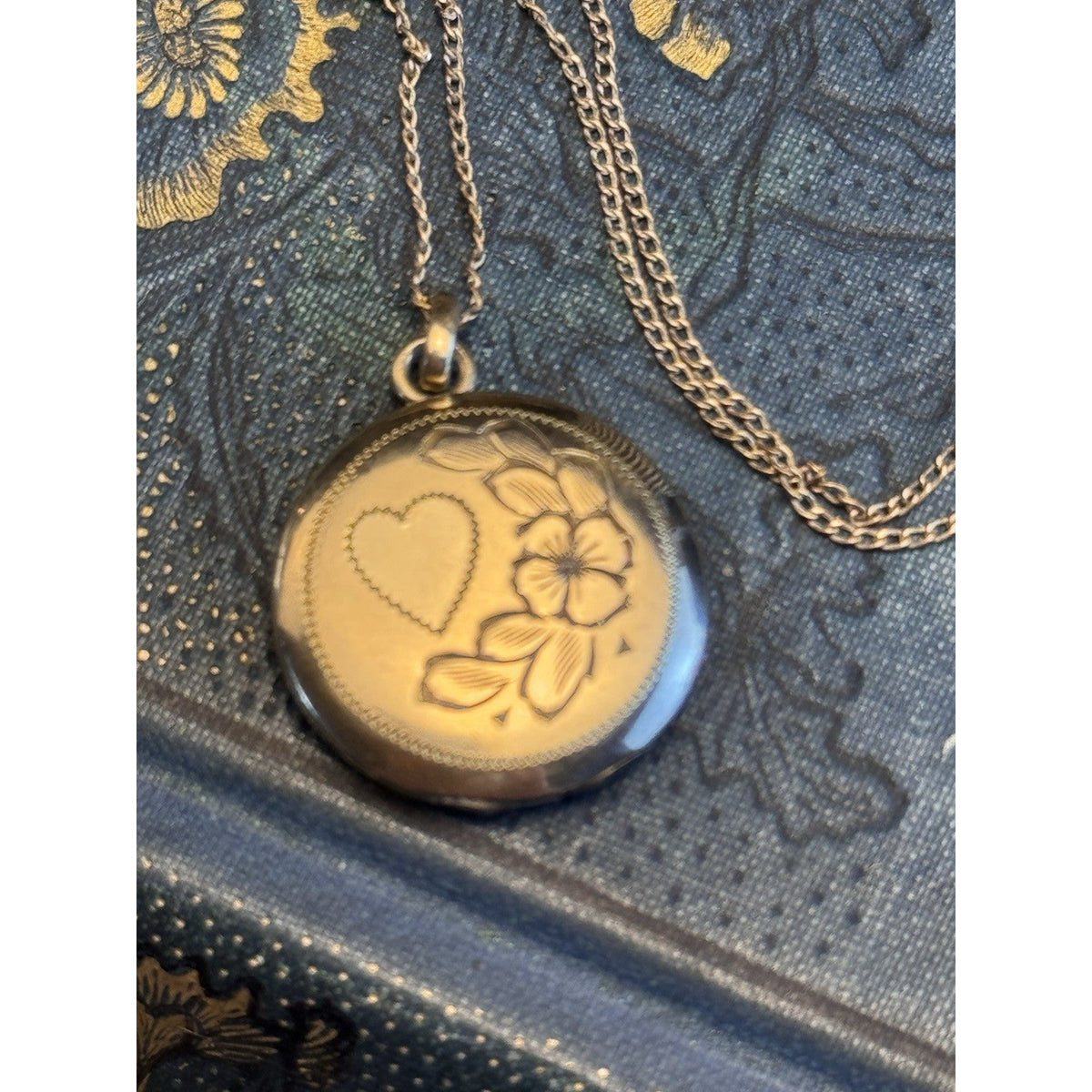 Gold-Filled Round Photo Locket Necklace Floral Heart JOYCE 19”